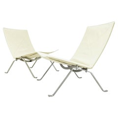 Pair of Poul Kjaerholm PK22 Lounge Chairs in Cream Leather for Fritz Hansen