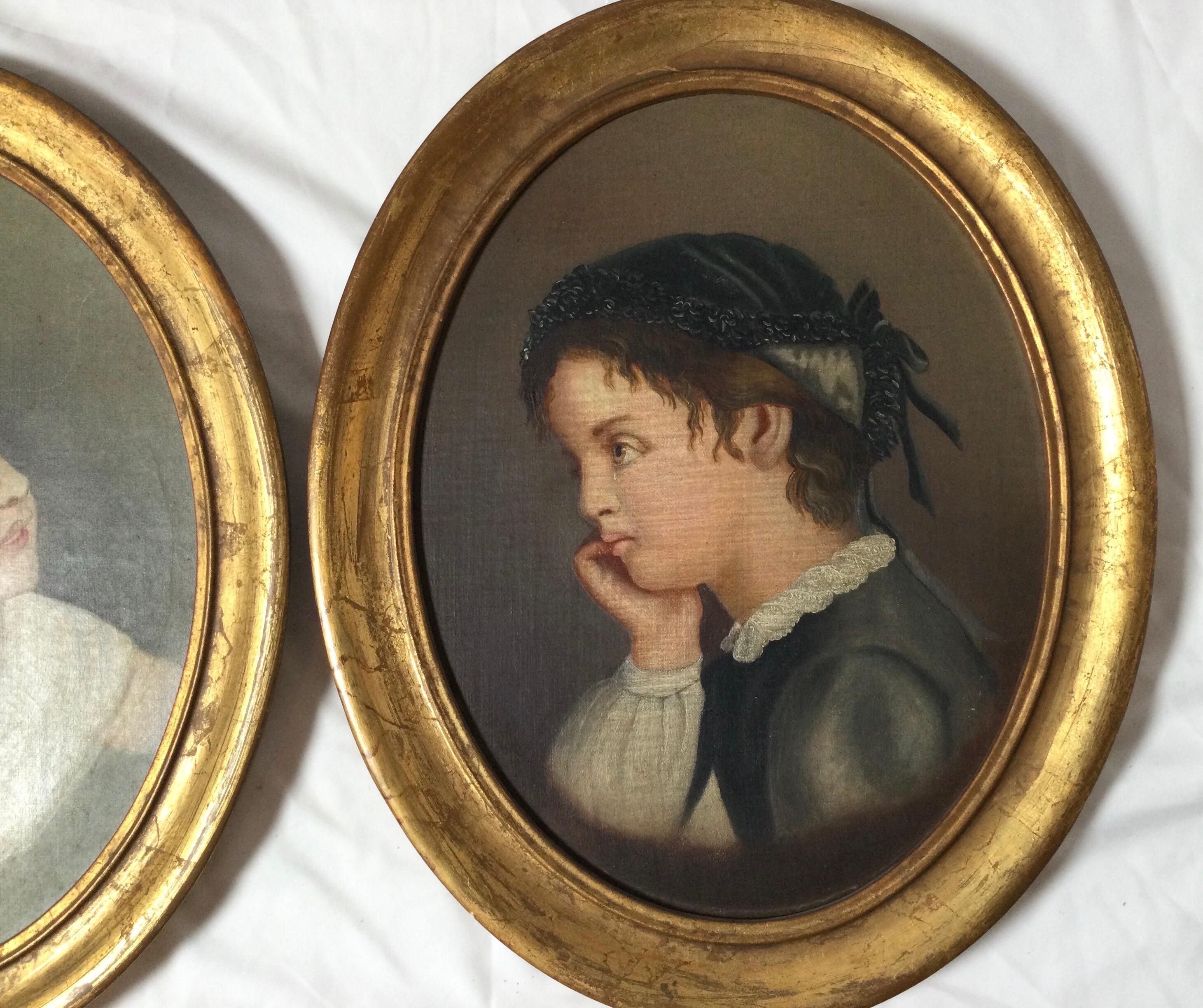 Européen Paire de portraits primitifs d'enfants, vers 1800 en vente