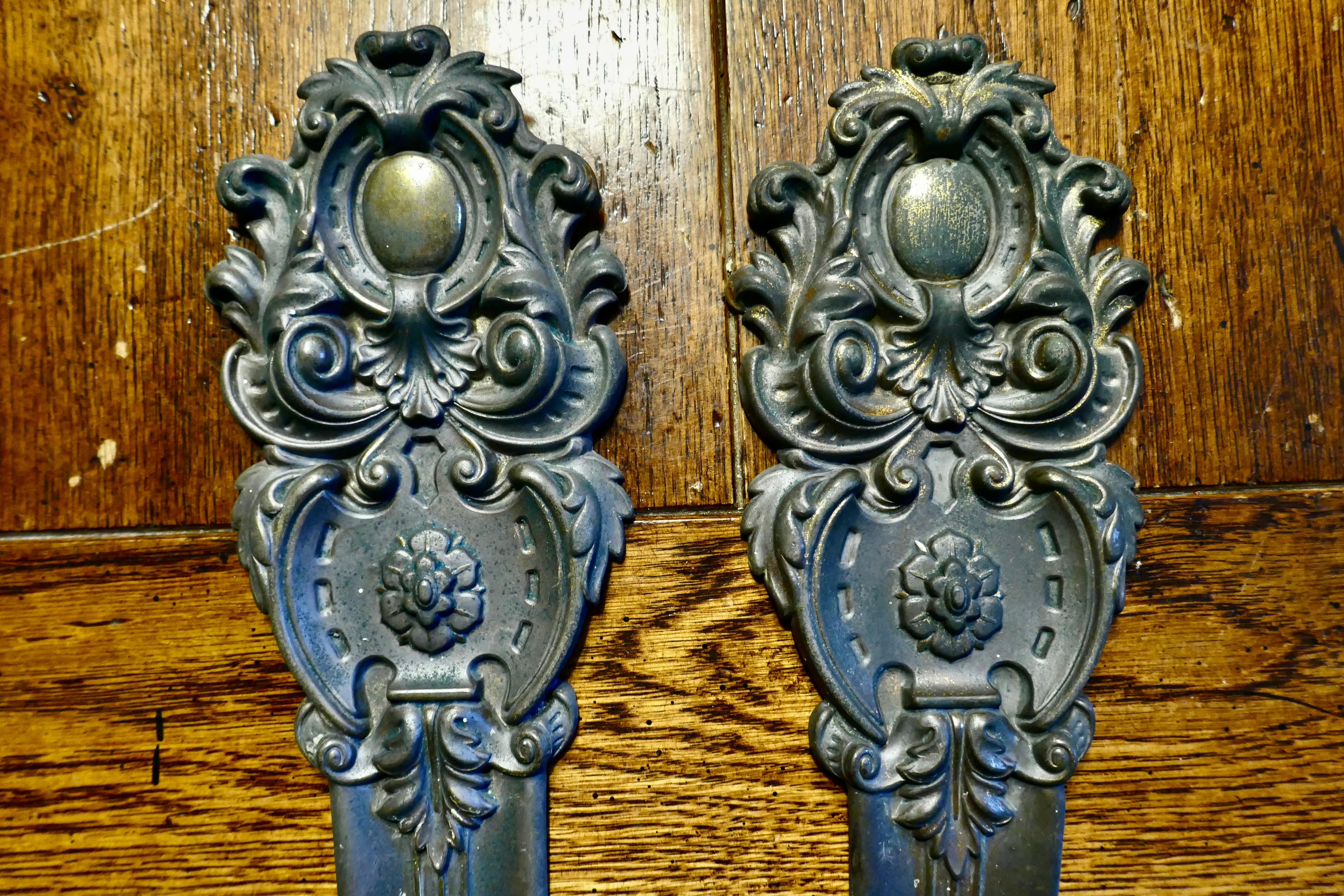 A Pair of Rare Early English 19th century Patinated Brass Curtain Tie Backs 


The Tie Backs or Curtain Hooks are very early pieces made in 4” wide brass, they have not been cleaned they have their aged verdigris original patina 
The brackets