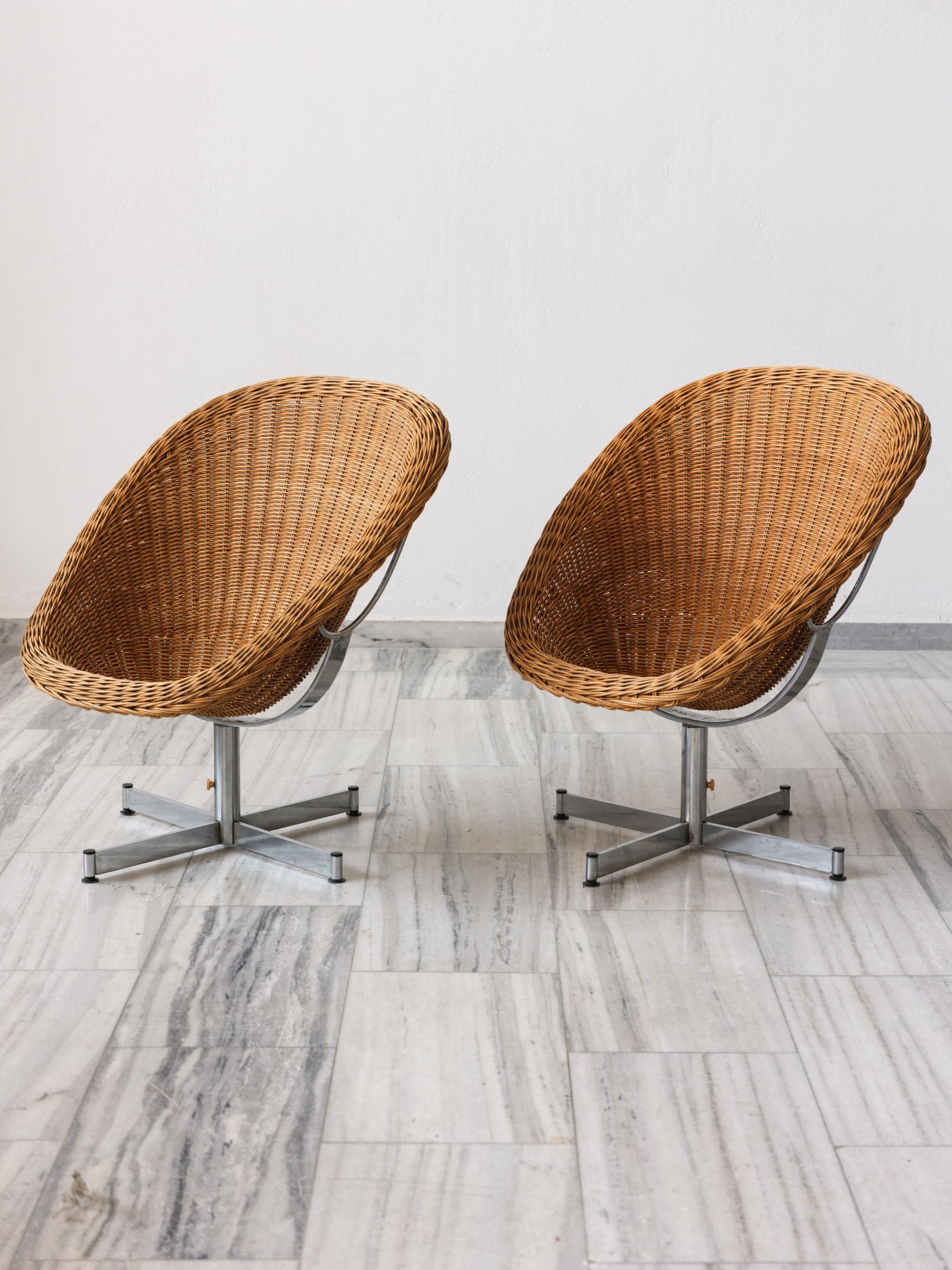 Mid-Century Modern Paire de fauteuils pivotants en rotin de  Dirk Van Sliedregt pour Rohe Noordwolde en vente
