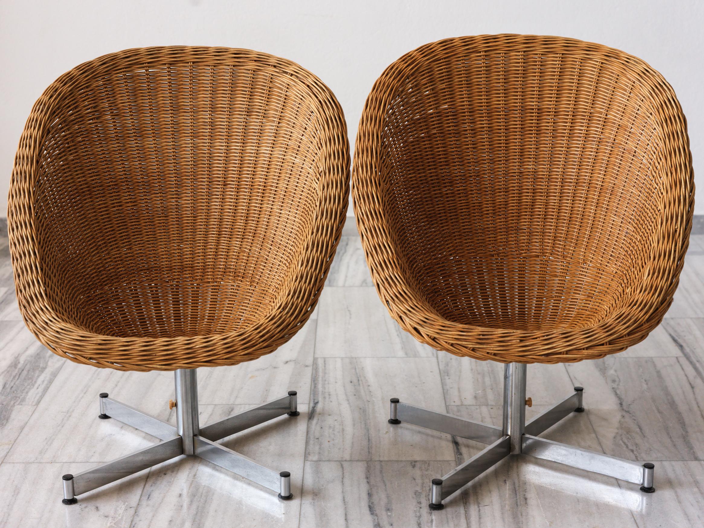 Métal Paire de fauteuils pivotants en rotin de  Dirk Van Sliedregt pour Rohe Noordwolde en vente