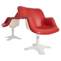 Ein Paar rote Lederstühle „Junior“ im Vintage-Stil von Yrjo Kukkapuro