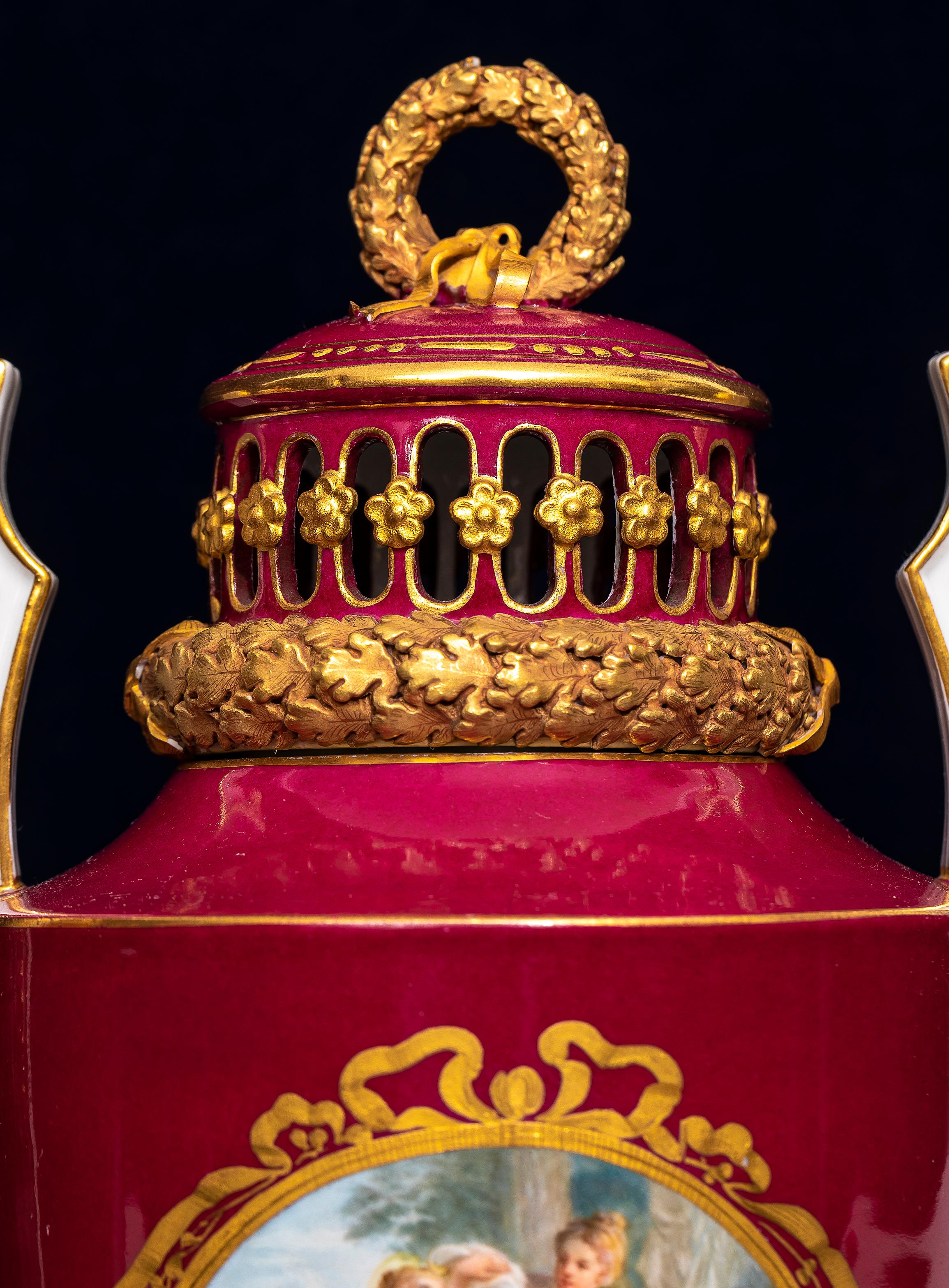Ein Paar rote Meissen Porcelain Potpourri Vasen mit 4 mythologischen gemalten Szenen im Angebot 3