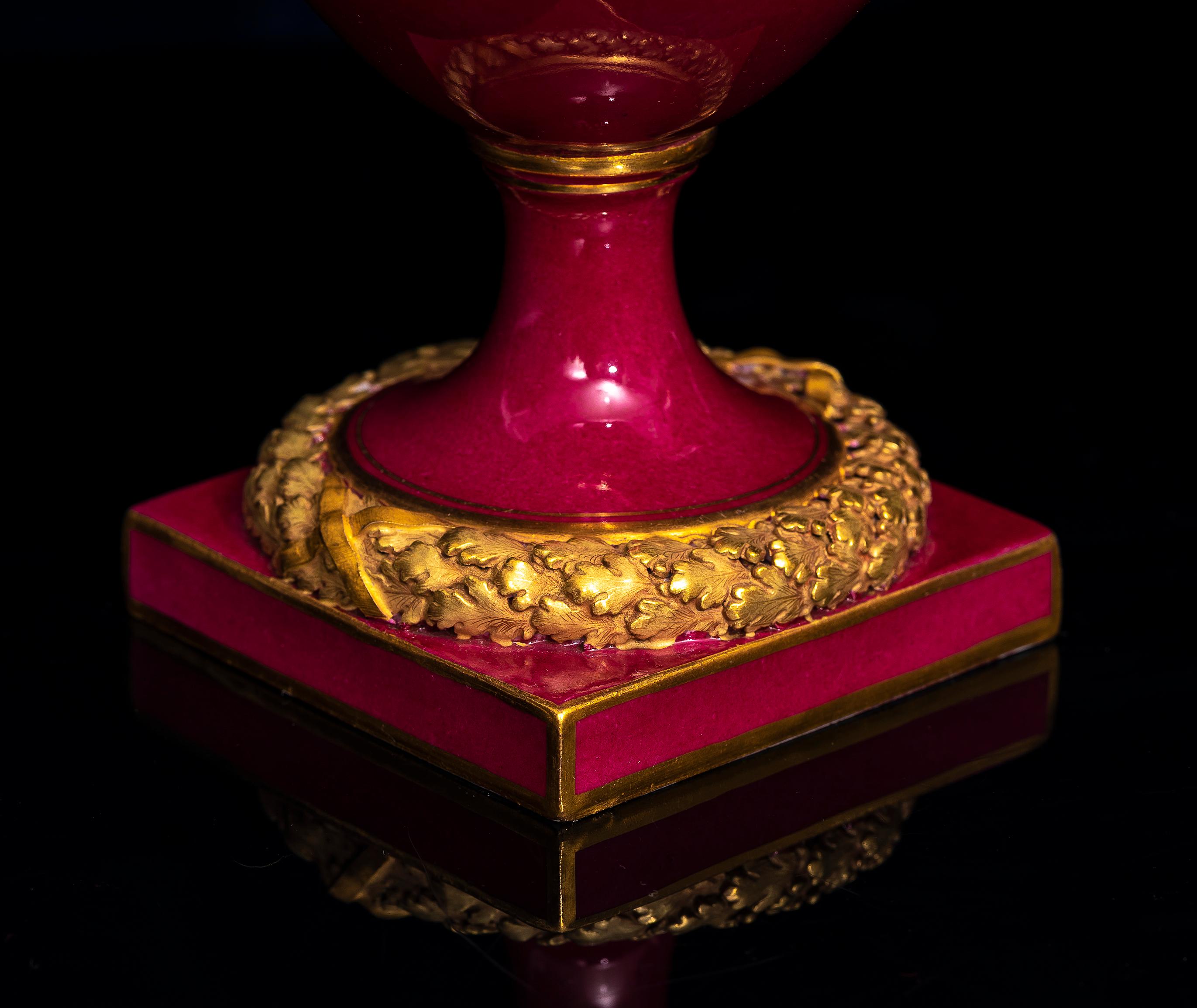Ein Paar rote Meissen Porcelain Potpourri Vasen mit 4 mythologischen gemalten Szenen im Angebot 5