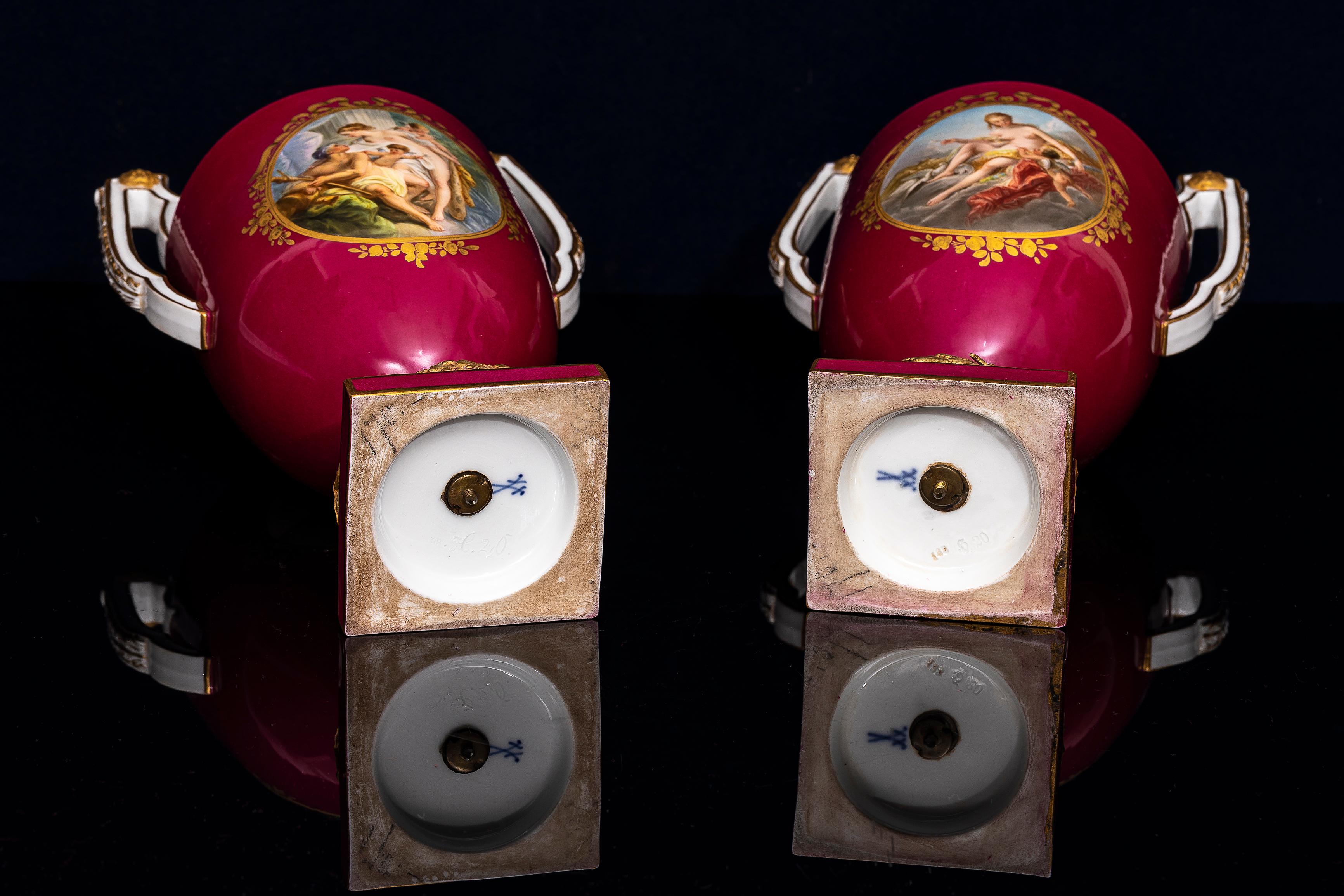 Ein Paar rote Meissen Porcelain Potpourri Vasen mit 4 mythologischen gemalten Szenen im Angebot 6