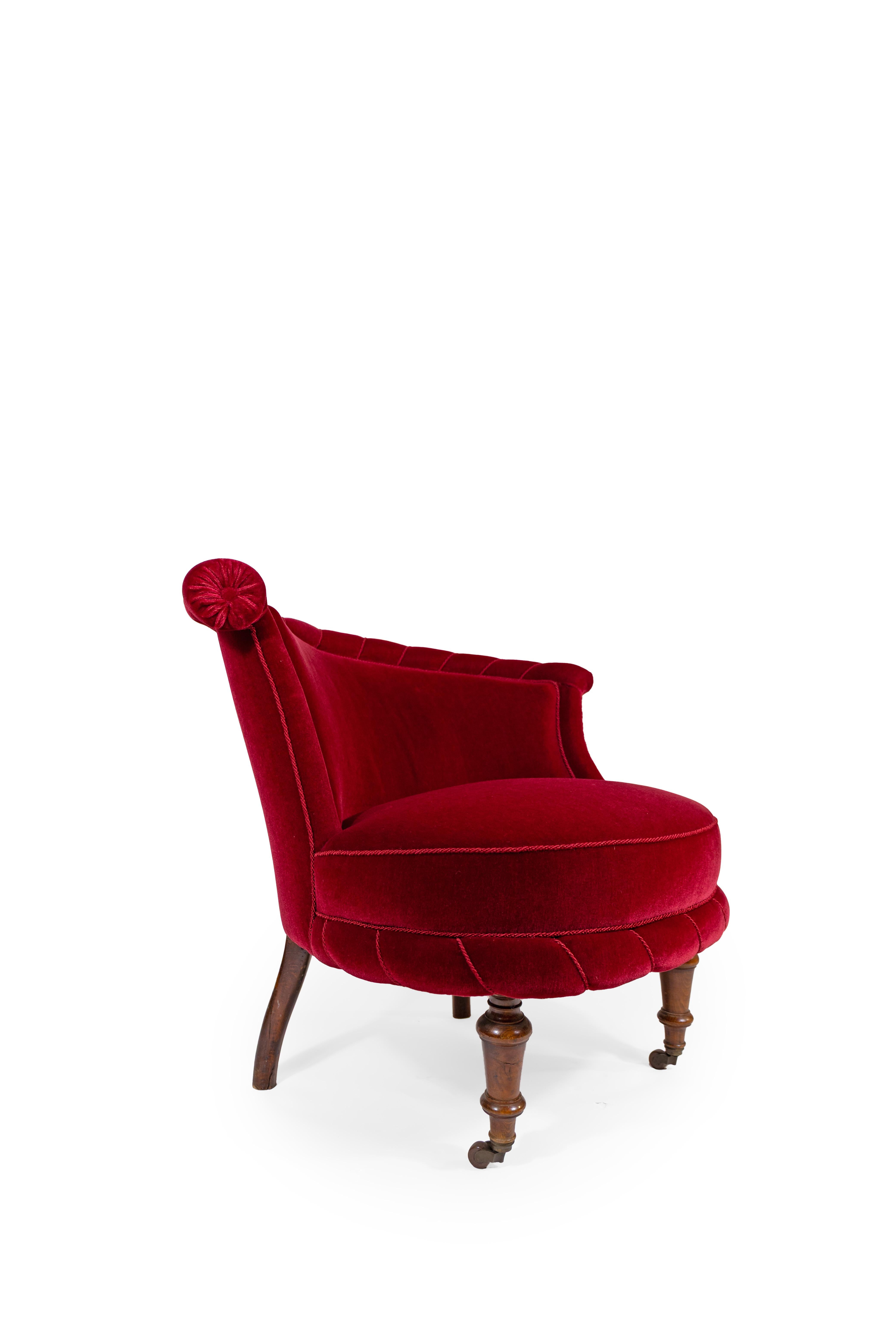 A Pair of Red Swedish Slipper Chairs In Good Condition For Sale In New York, NY