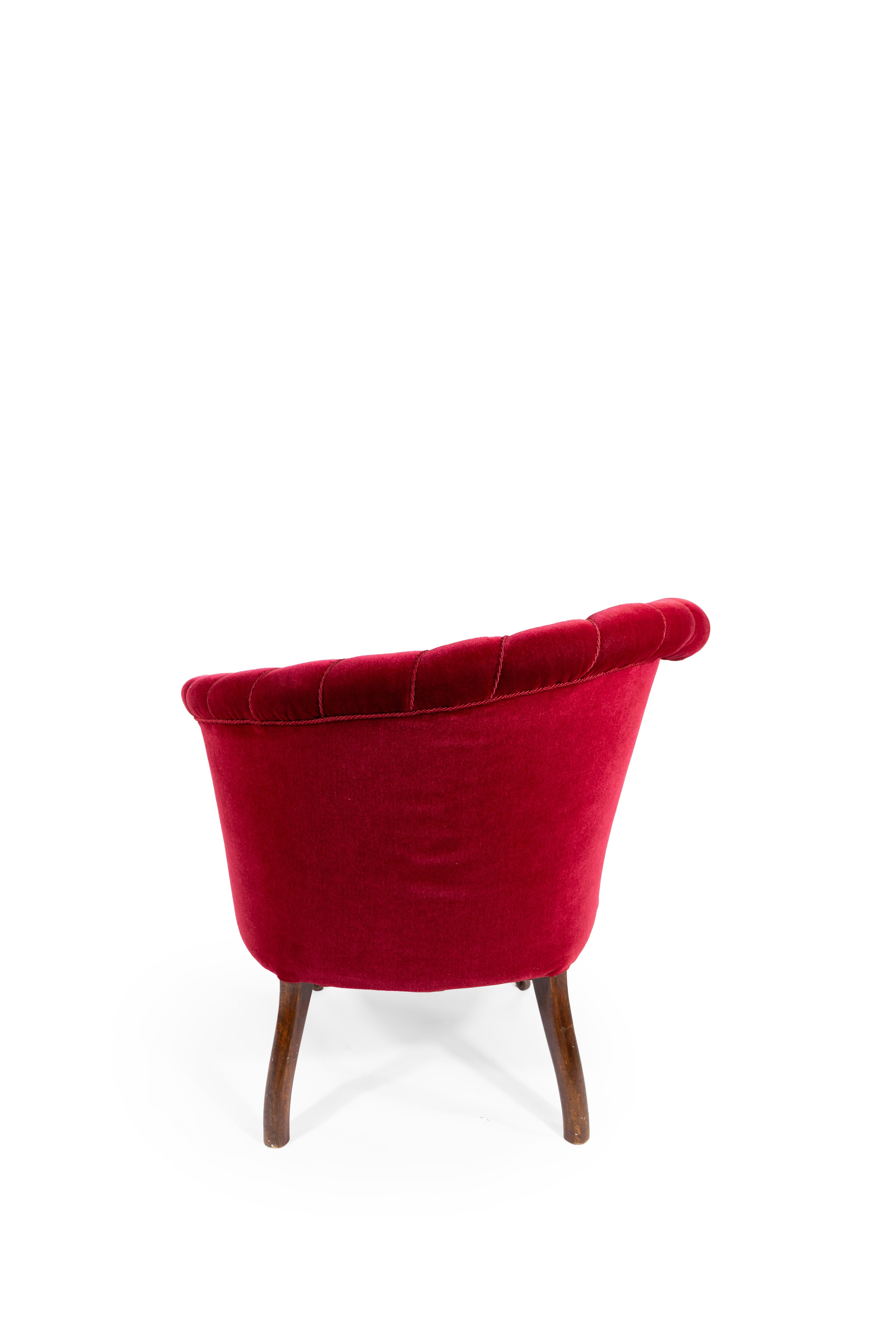 A Pair of Red Swedish Slipper Chairs For Sale 4