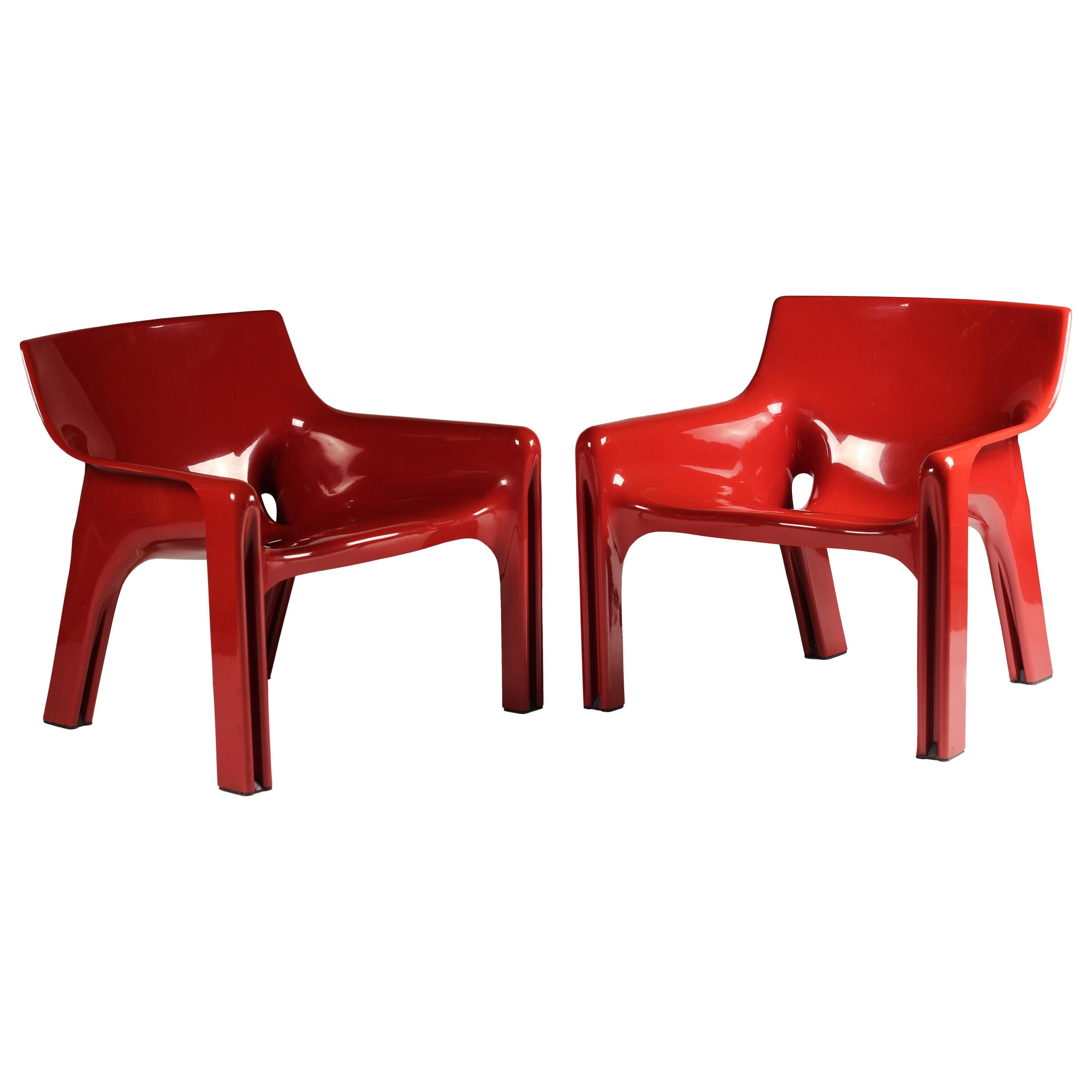 Pair of Red Vicario Lounge Chairs Design by Vico Magistretti Made by Artemide