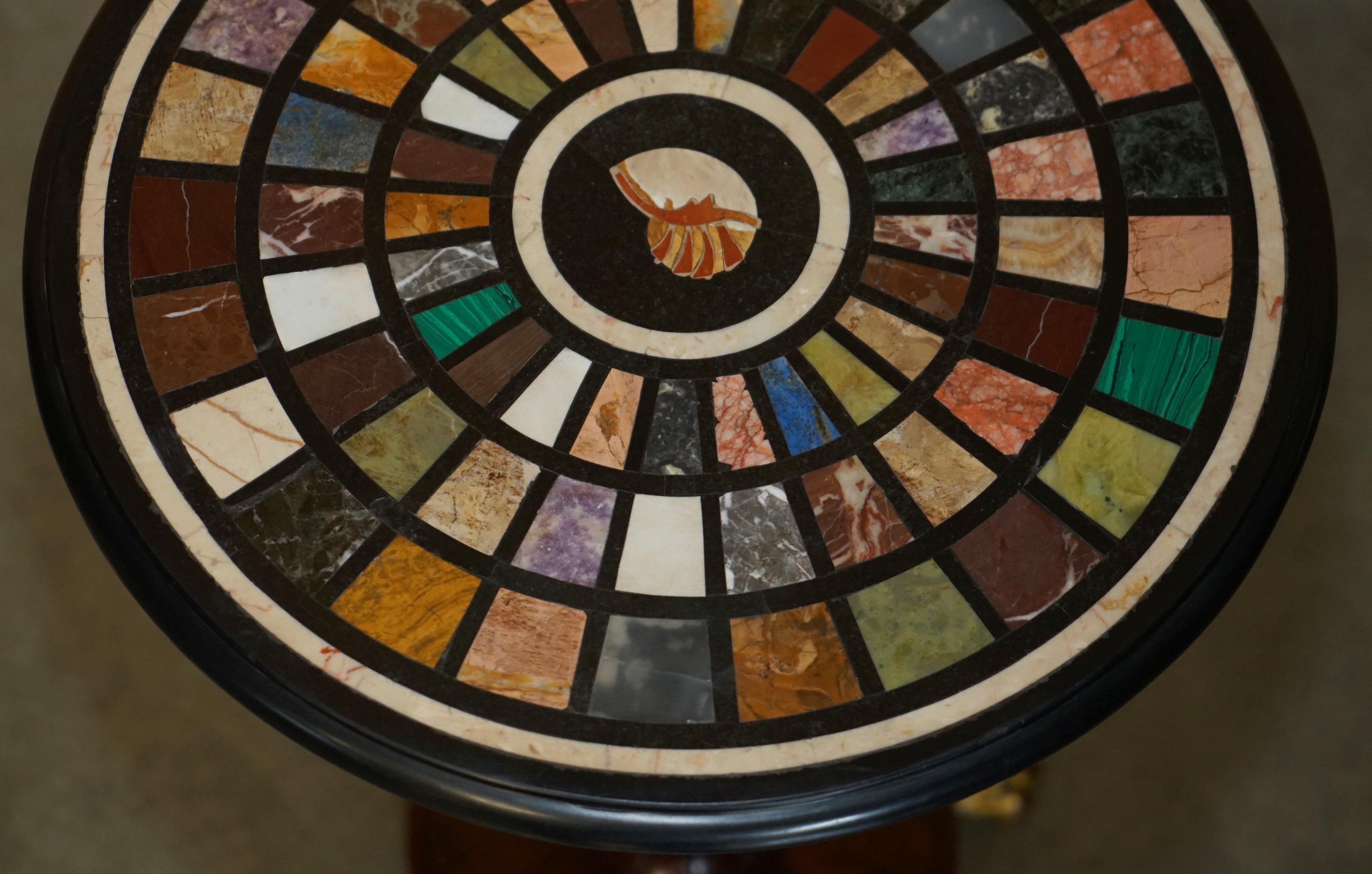 EIN Pärchen REGENCY 1810 SPECiMEN MARBEL PIETRA DURA & HARDWOOD OCCASIONAL TABLES (Handgefertigt) im Angebot