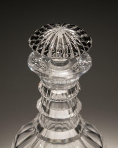 Pareja de decantadores de barril de cristal tallado de la Regencia