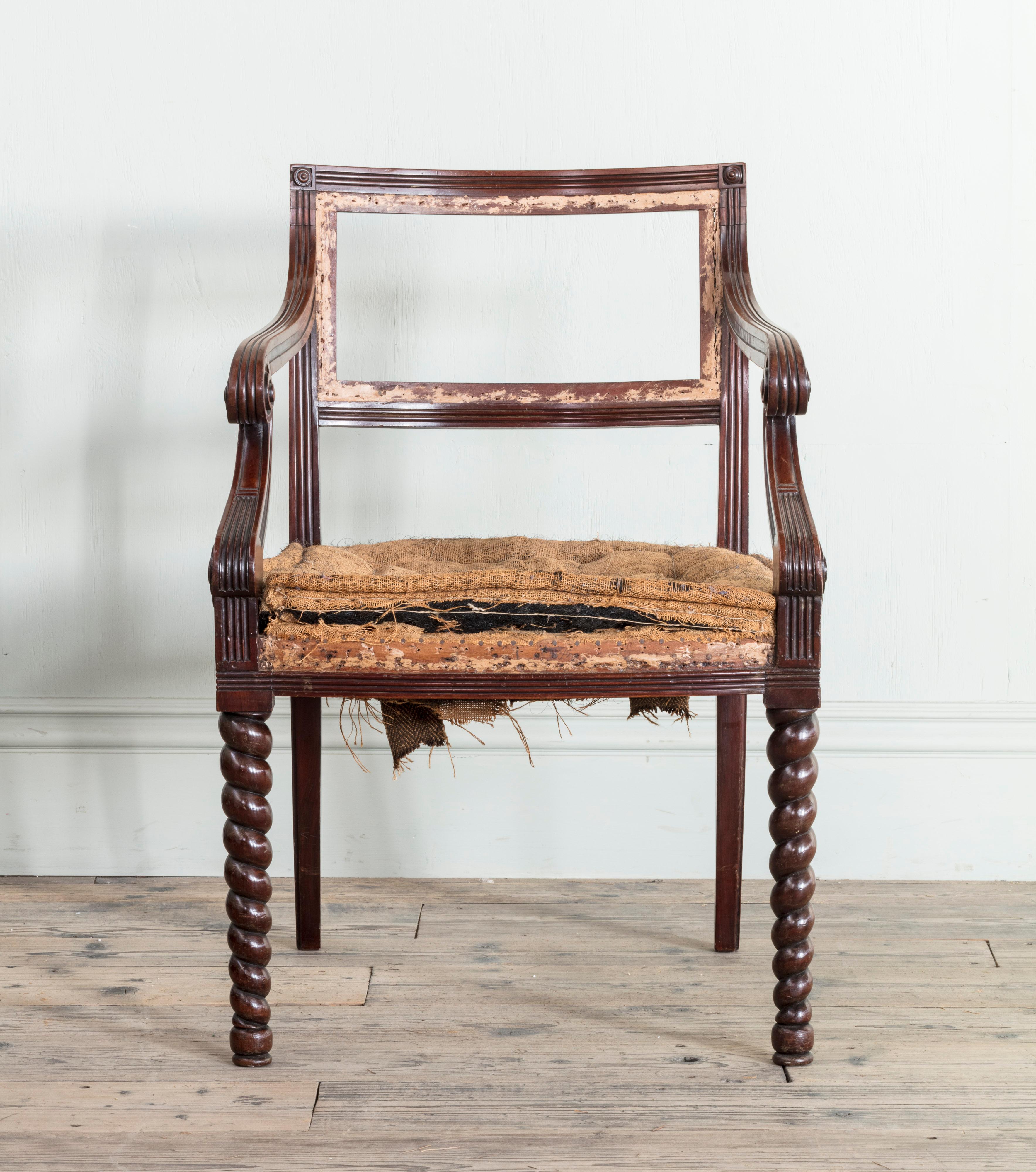 English Pair of Regency Mahogany Side Chairs For Sale