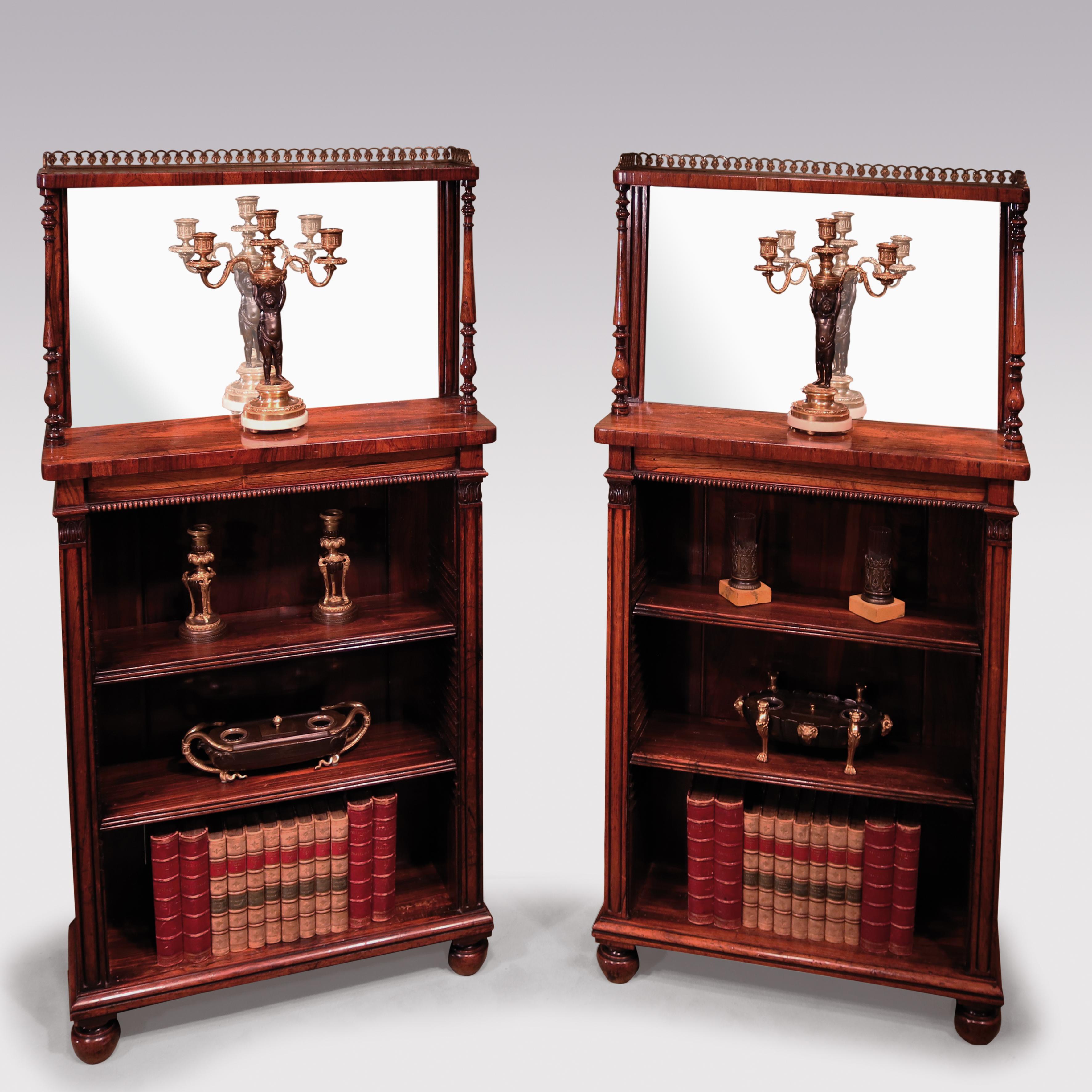 Pair of Regency Period Rosewood Open Bookcases In Good Condition For Sale In London, GB