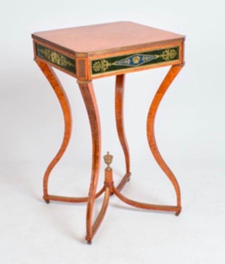 A Pair of Regency Satinwood Side Tables. Circa 1820 In Good Condition For Sale In Lincoln, GB
