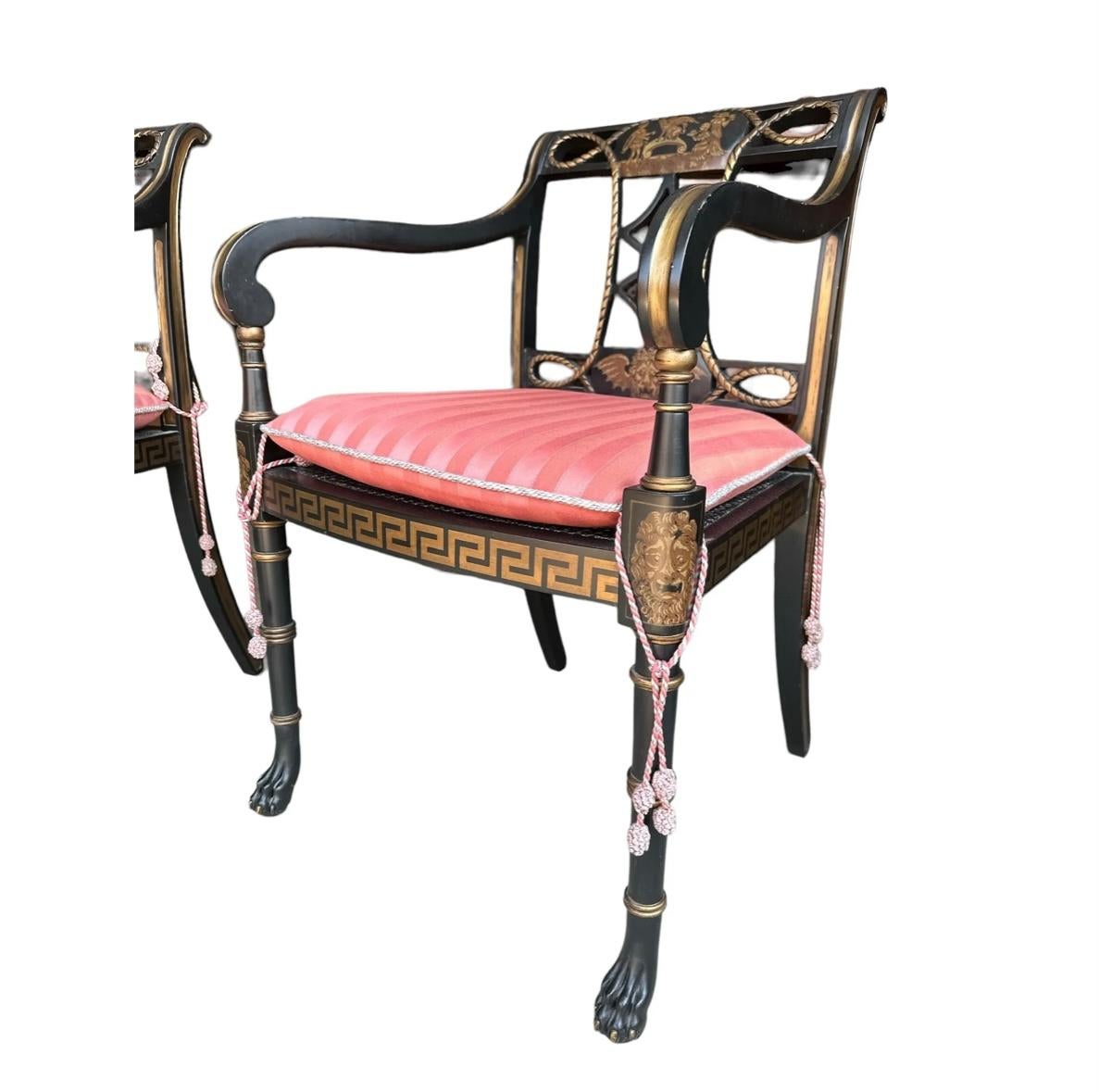 Ein Paar Sessel im Regency-Stil von Interior Crafts Of Chicago (20. Jahrhundert) im Angebot