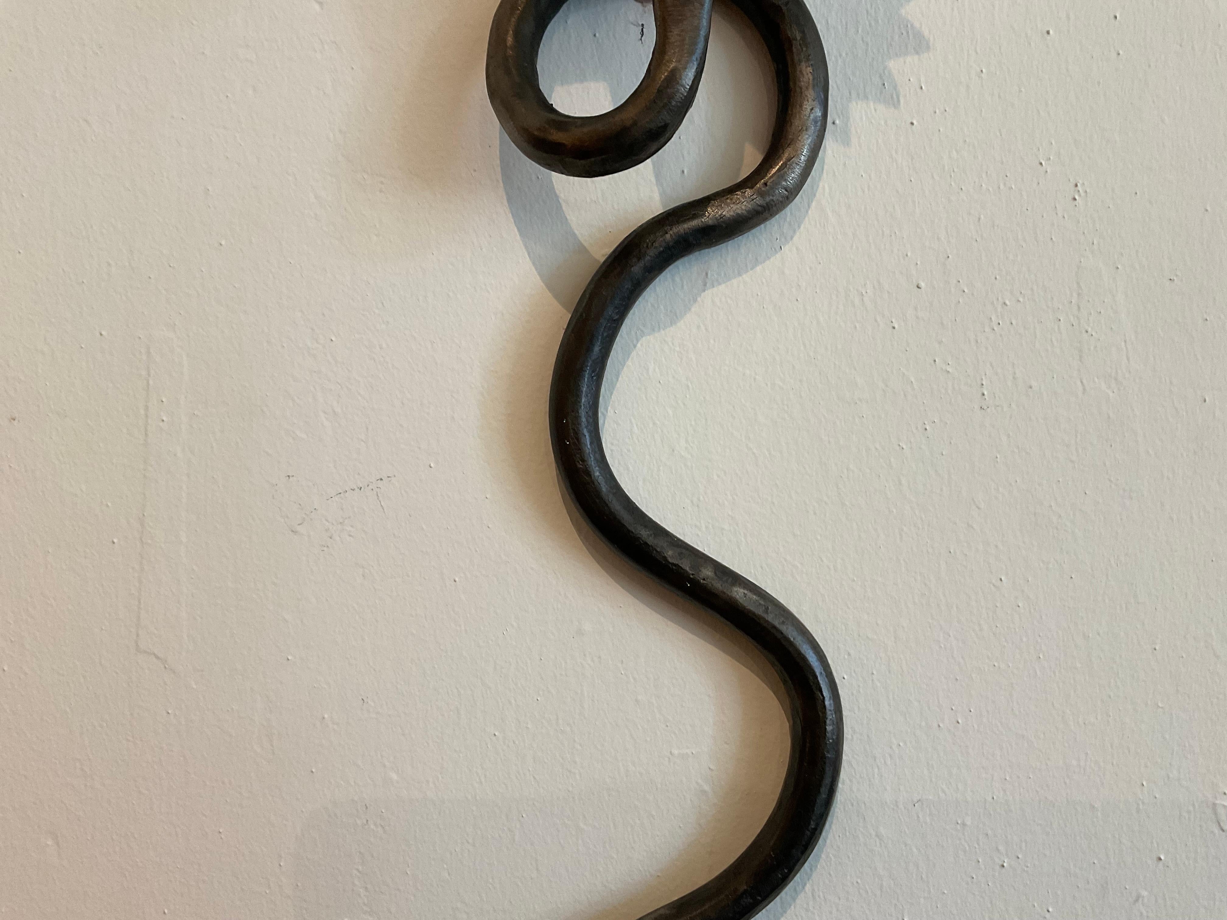 Reproducción única de la Lámpara Serpiente en acabado de hierro forjado gunmetal Ennegrecido en venta