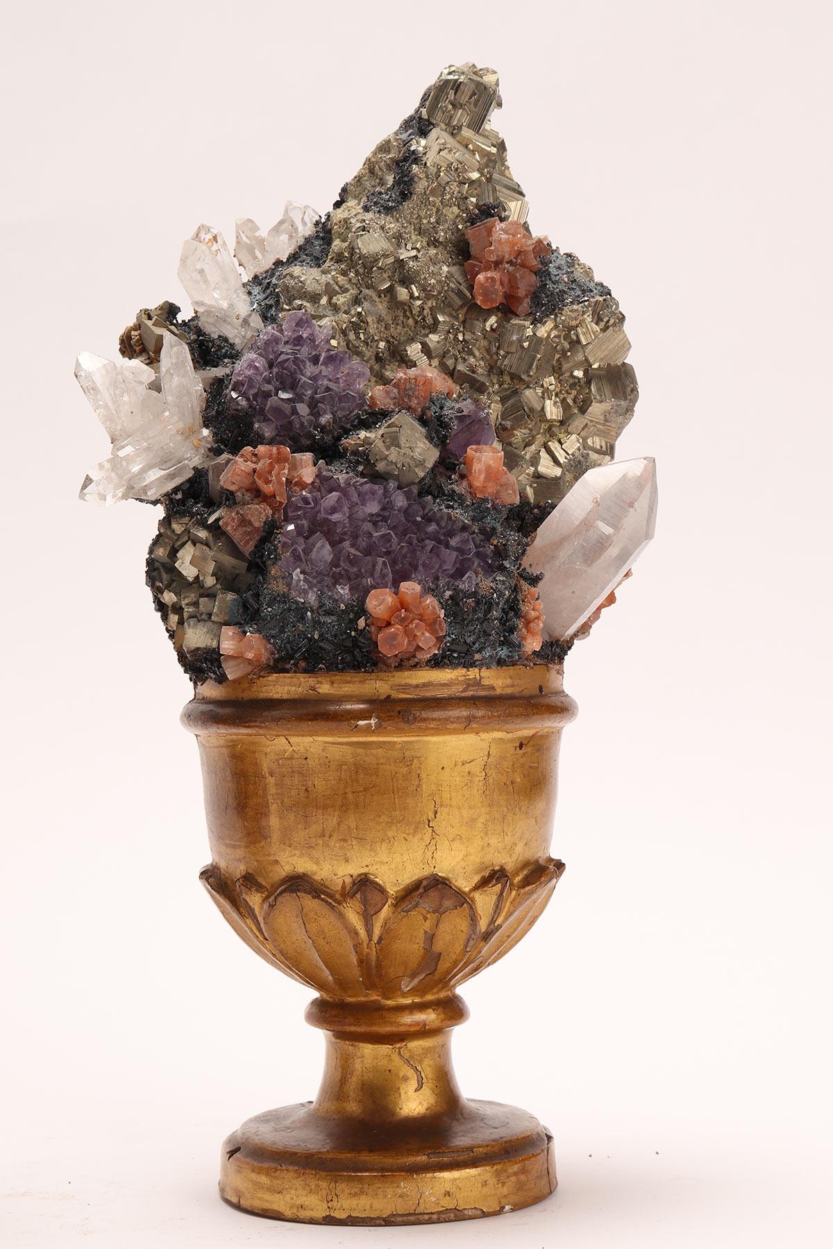italien Une paire de cristaux de roche, améthyste et pyrite  et druzes d'aragonite, Italie 1880.  en vente