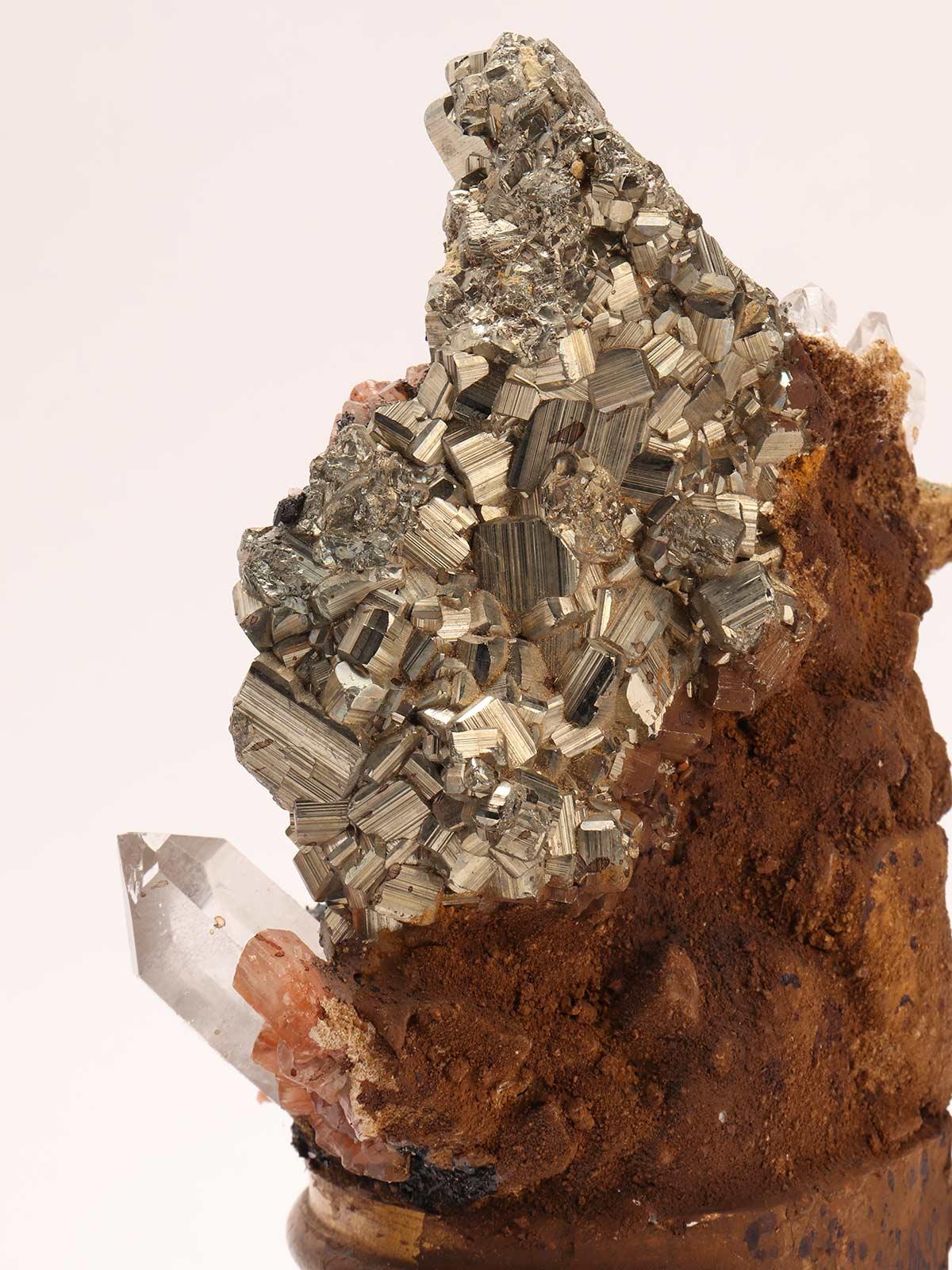 Une paire de cristaux de roche, améthyste et pyrite  et druzes d'aragonite, Italie 1880.  en vente 3