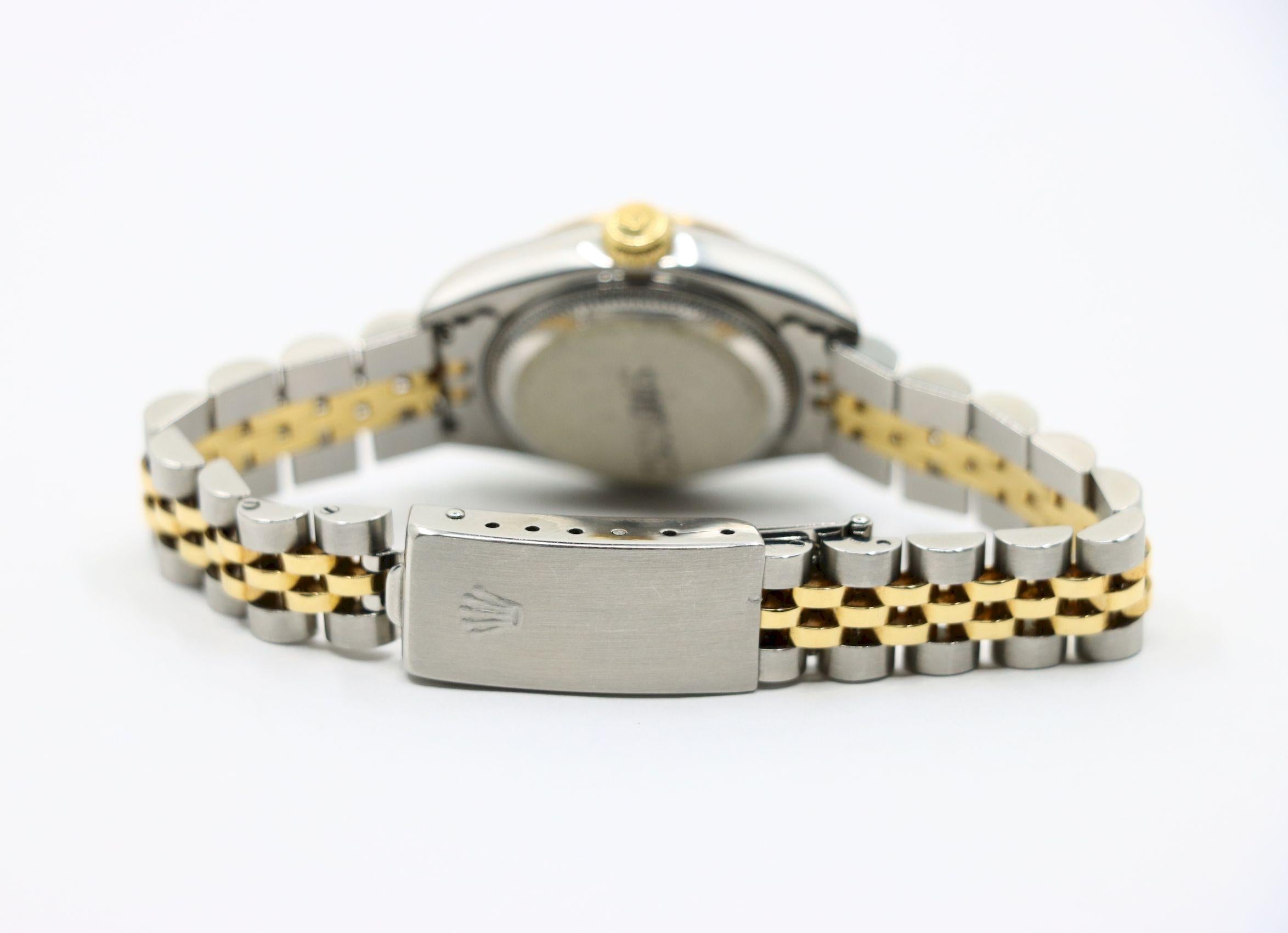 Una coppia di Rolex Oyster Perpetual Datejust in oro 18 carati da uomo e da donna in vendita 14