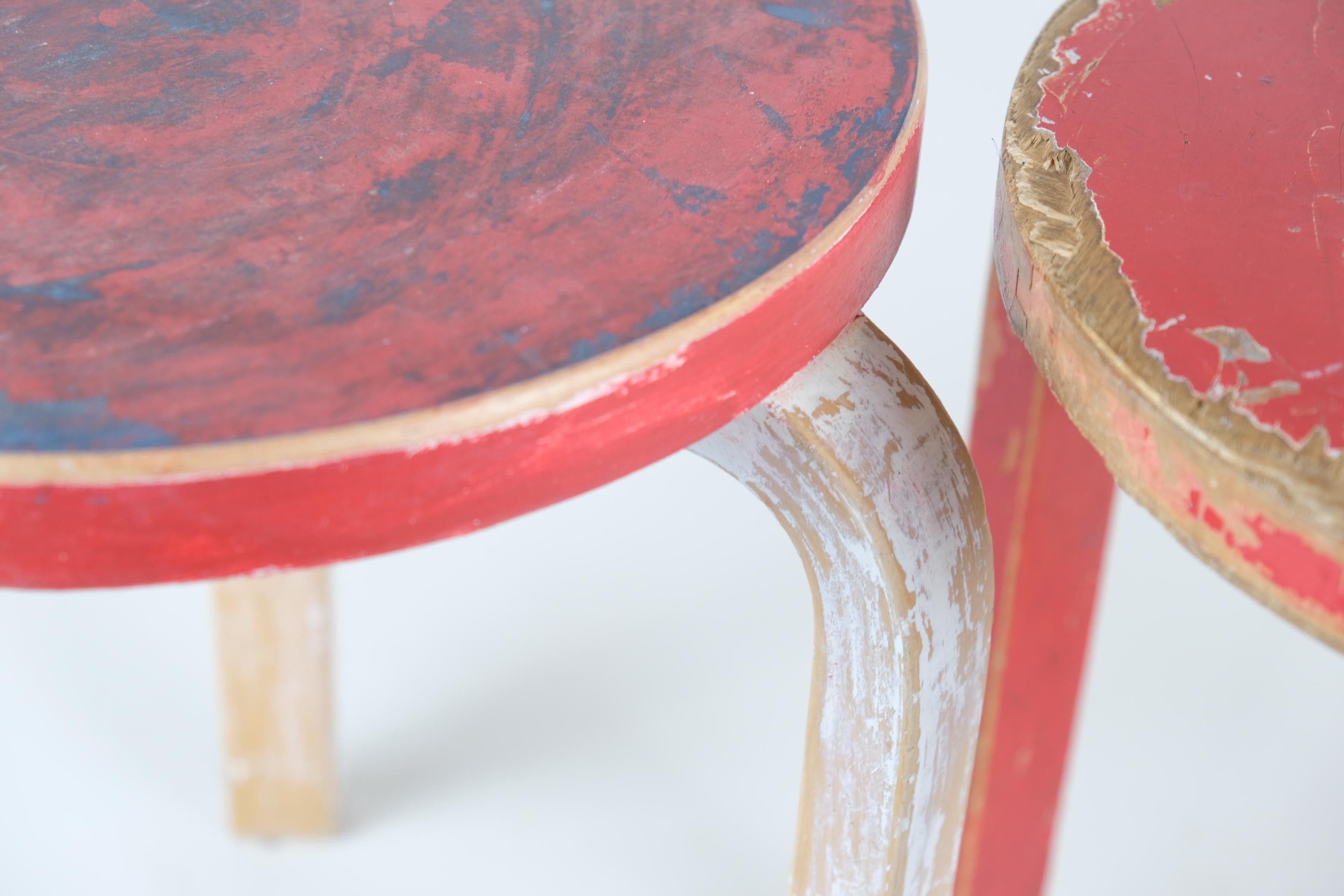 A 'Pair' of Roughly Loved Alvar Aalto Stools Model 60 In Birch, Artek 1950s For Sale 3