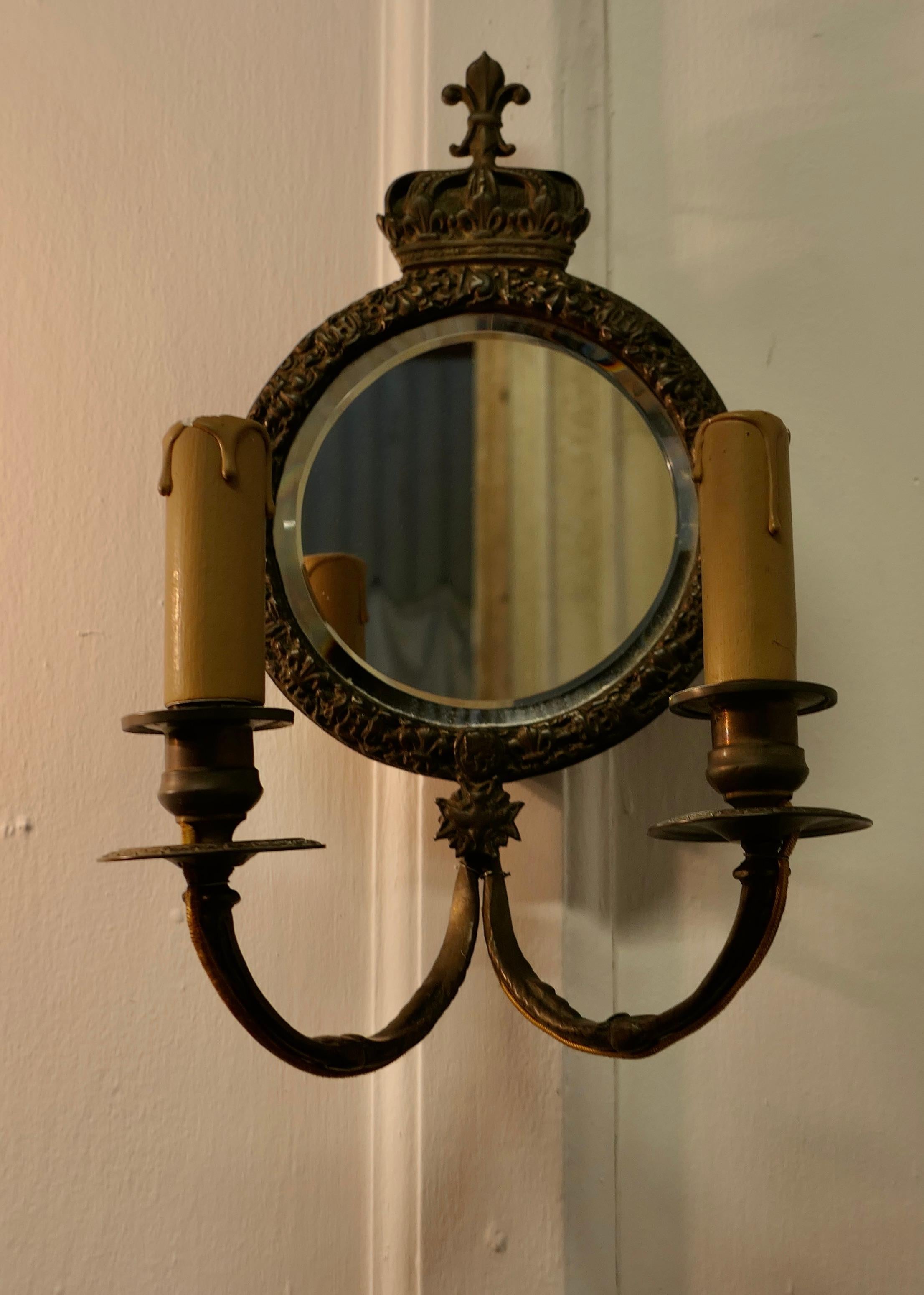 Pair of Round Brass Girandole Wall Mirrors, in a Regal Design In Good Condition In Chillerton, Isle of Wight