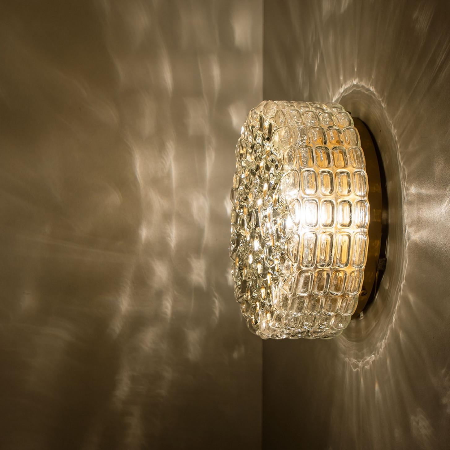 A Pair of Round Clear Bubble Glass Wall Lights in the Style of Helena Tynell in vendita 7