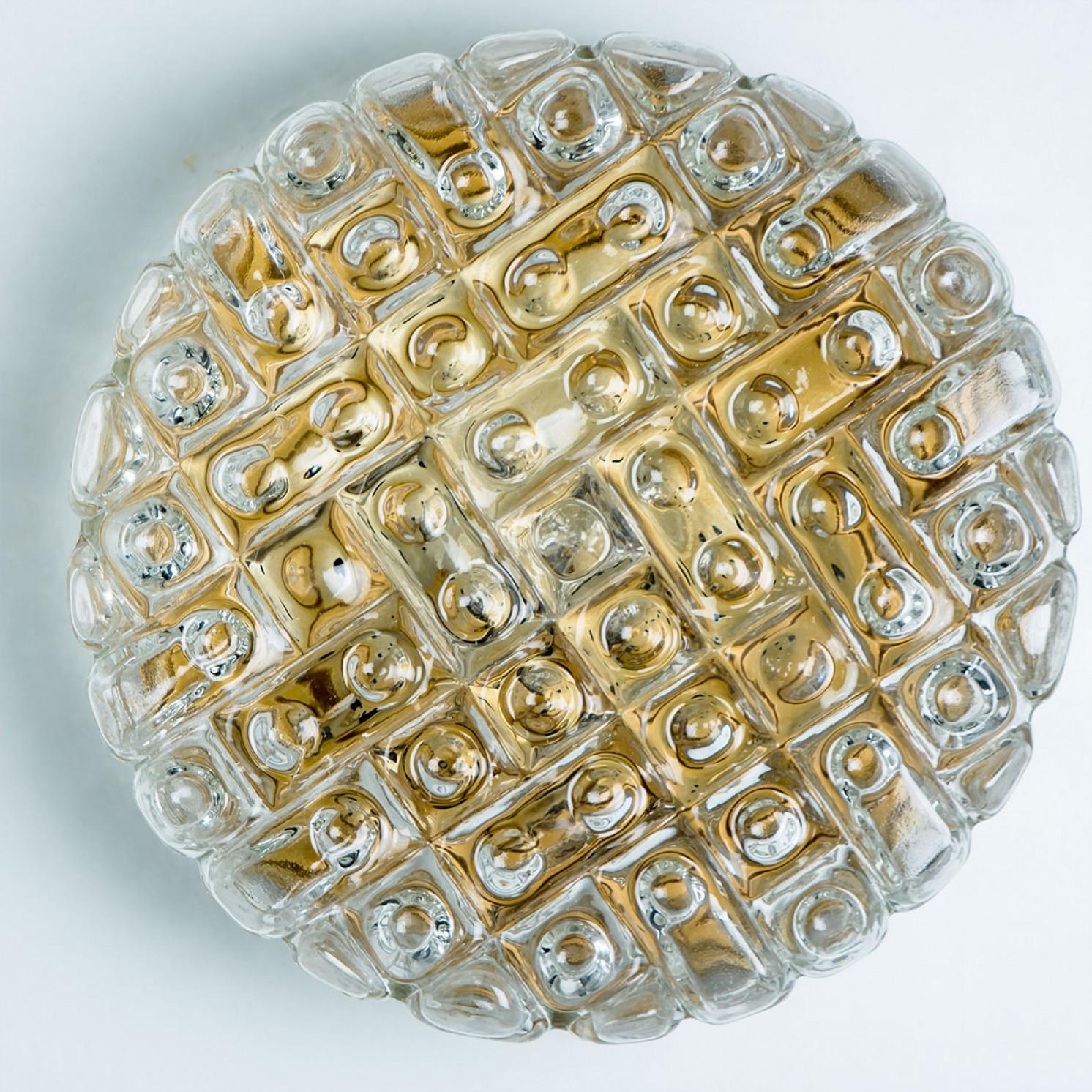 Mid-Century moderno A Pair of Round Clear Bubble Glass Wall Lights in the Style of Helena Tynell in vendita