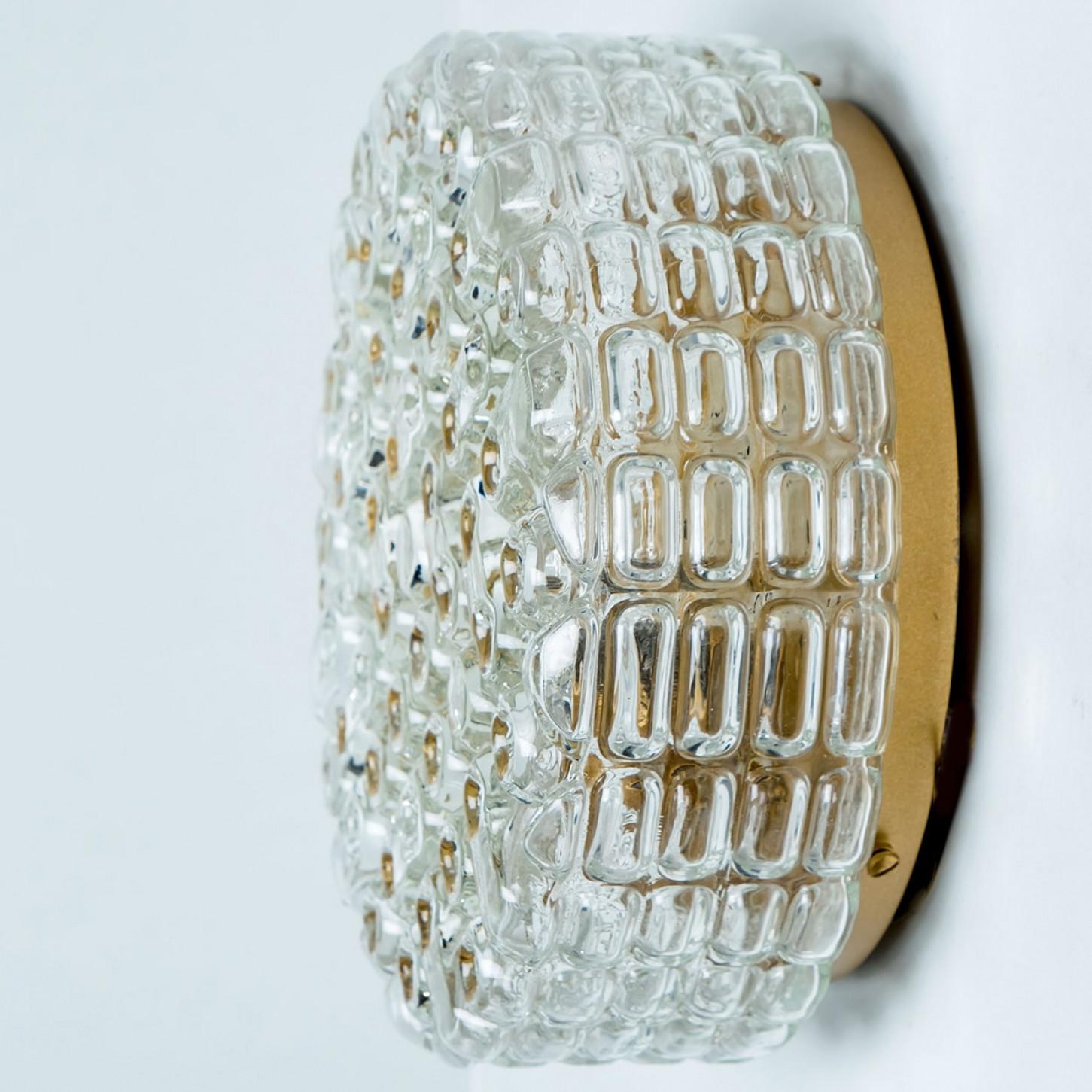 A Pair of Round Clear Bubble Glass Wall Lights in the Style of Helena Tynell In condizioni buone in vendita a Rijssen, NL