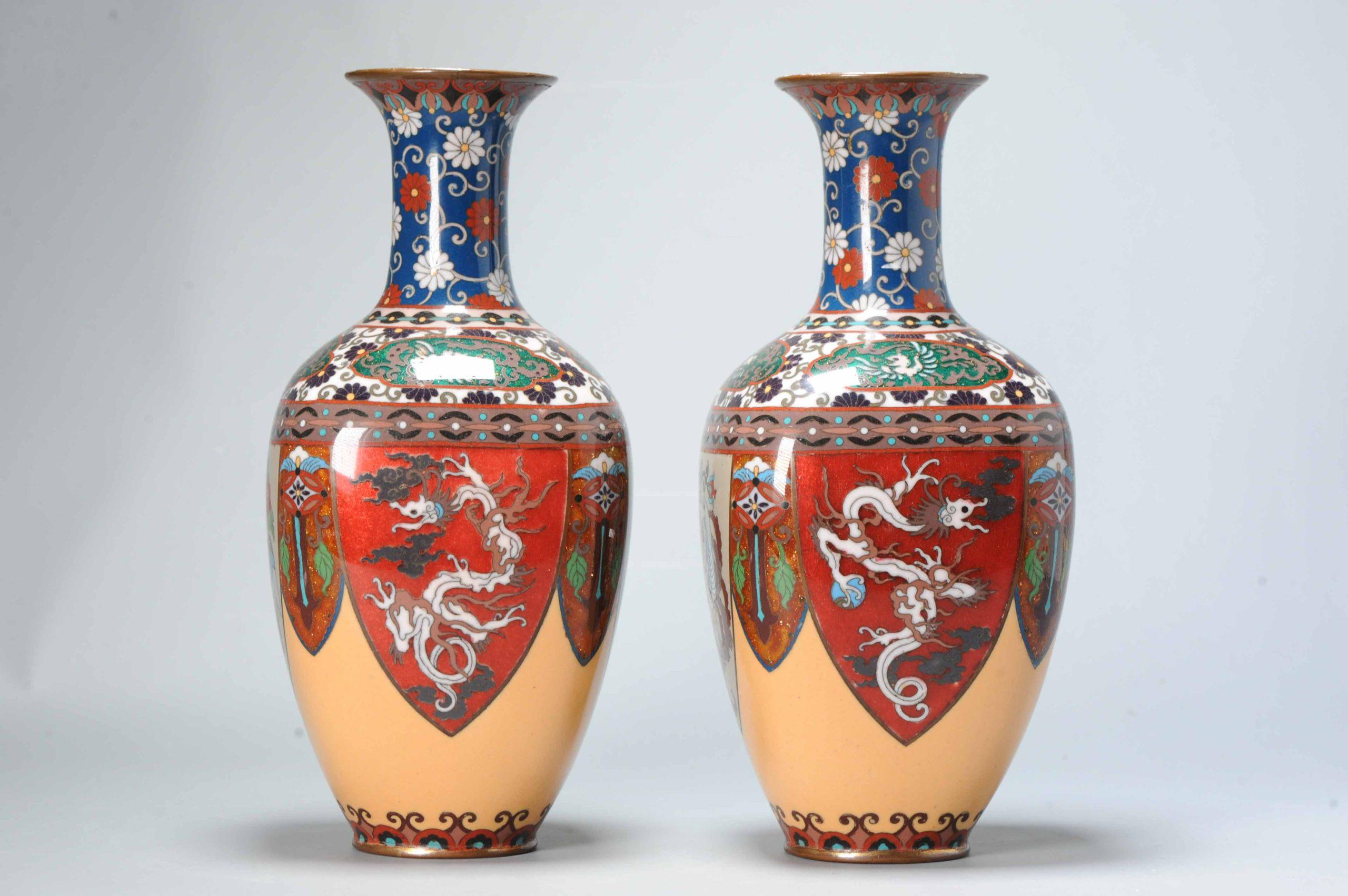 Pair of Round Cloisonné Enamel Vases Meiji Era '1868-1912' Dragons In Good Condition For Sale In Amsterdam, Noord Holland