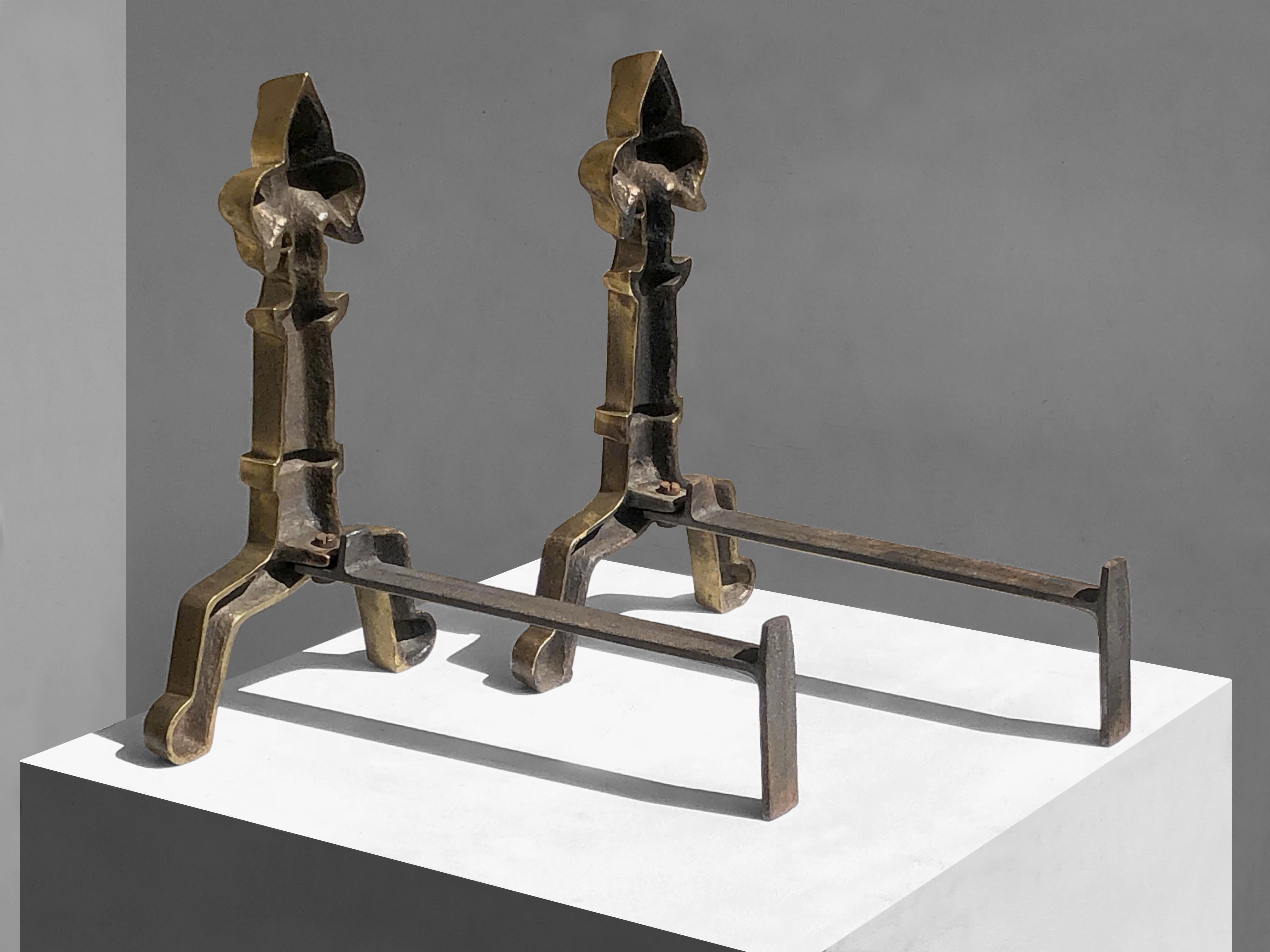 Paire d'ANDIRONS ART-DECO NEOCLASSICAL SHABBY-CHIC en bronze, France 1950 en vente 4