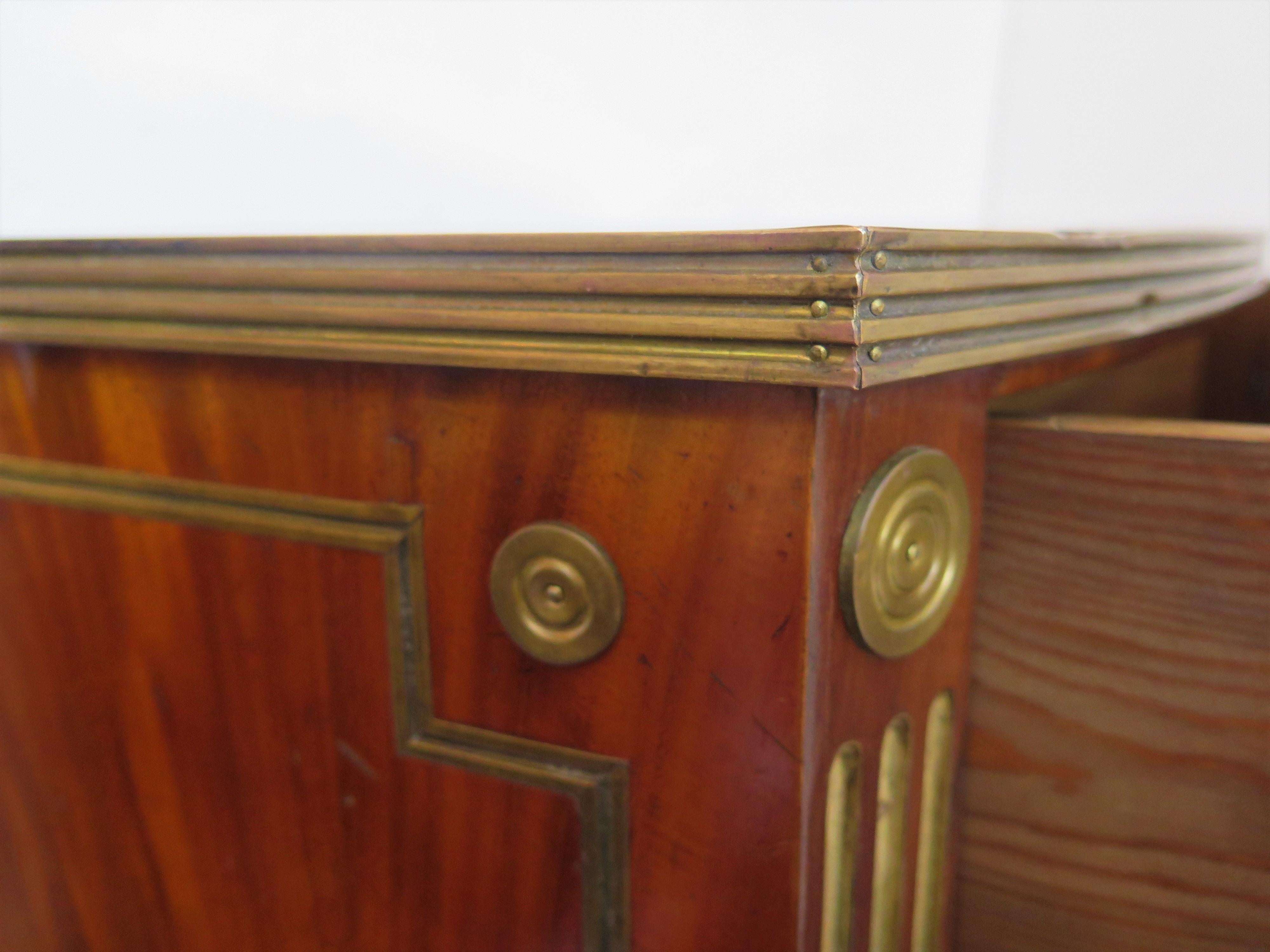 A Pair of Russian Neoclassical Chests of Drawers For Sale 7