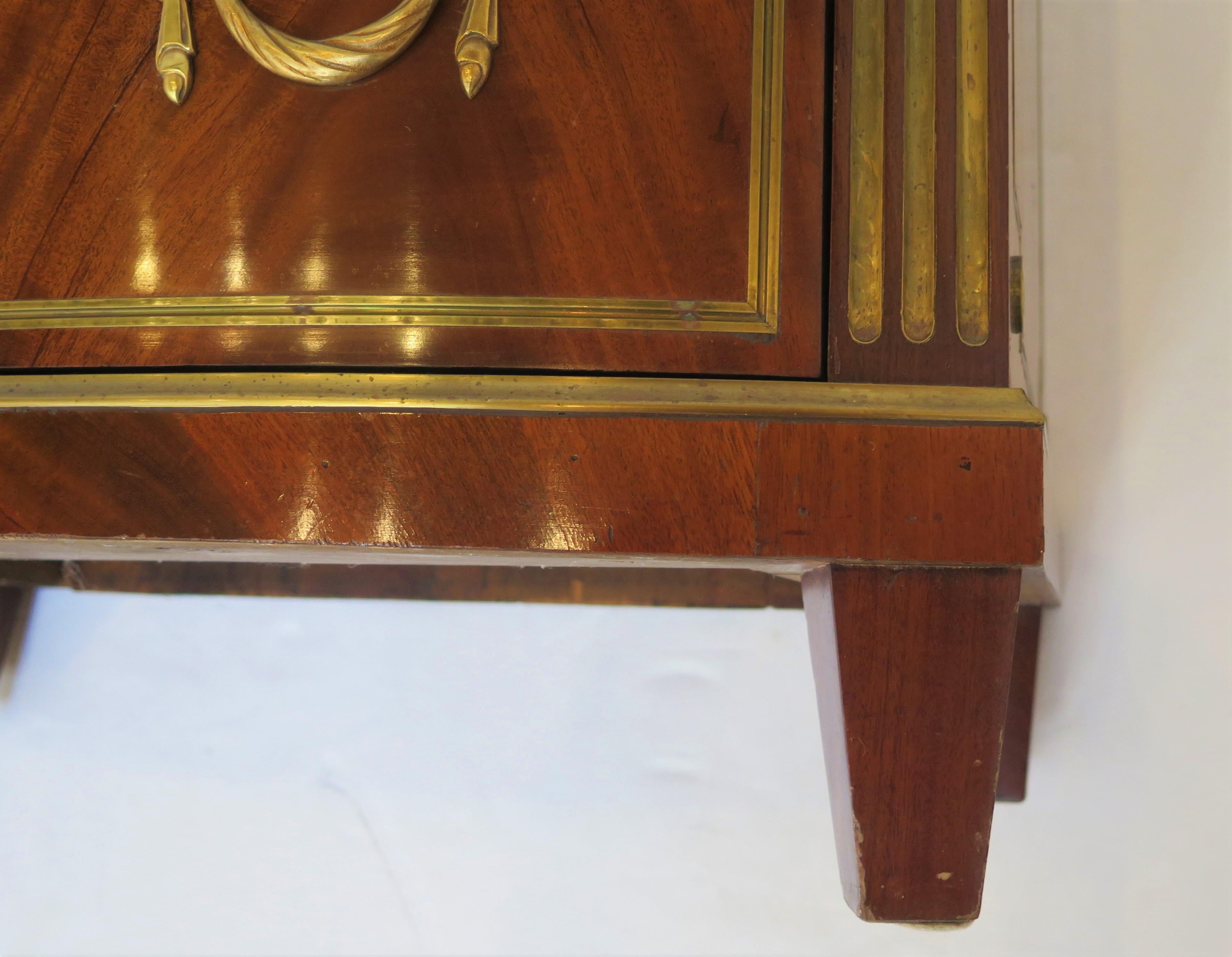 A Pair of Russian Neoclassical Chests of Drawers For Sale 8