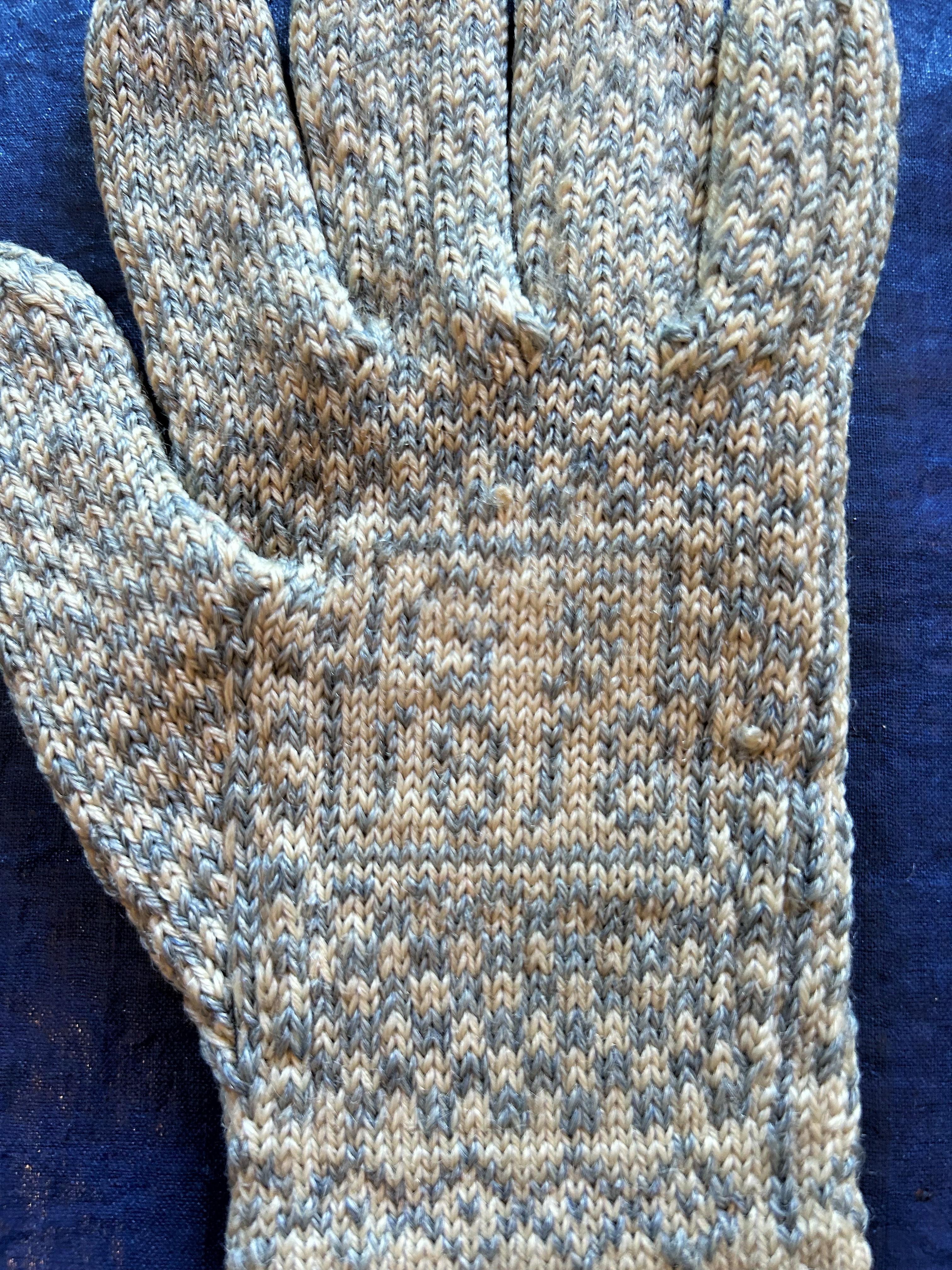 A pair of Sanquhar wool knitted gloves near Dumfries dated 1818 - Scotland 1