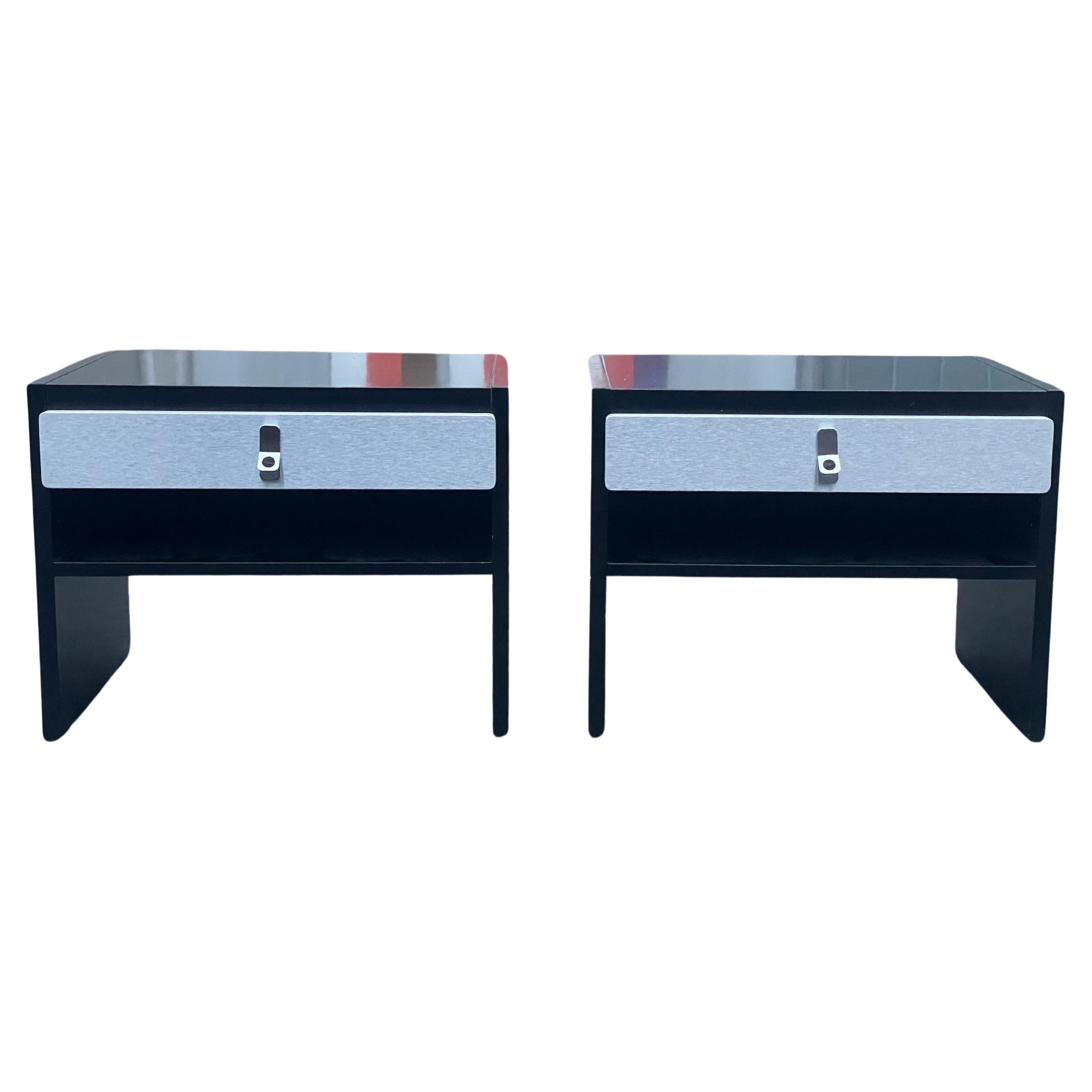 A pair of Scandinavian 'Avanti' night stands from DUX by Antonio Gioia. 1980´s For Sale