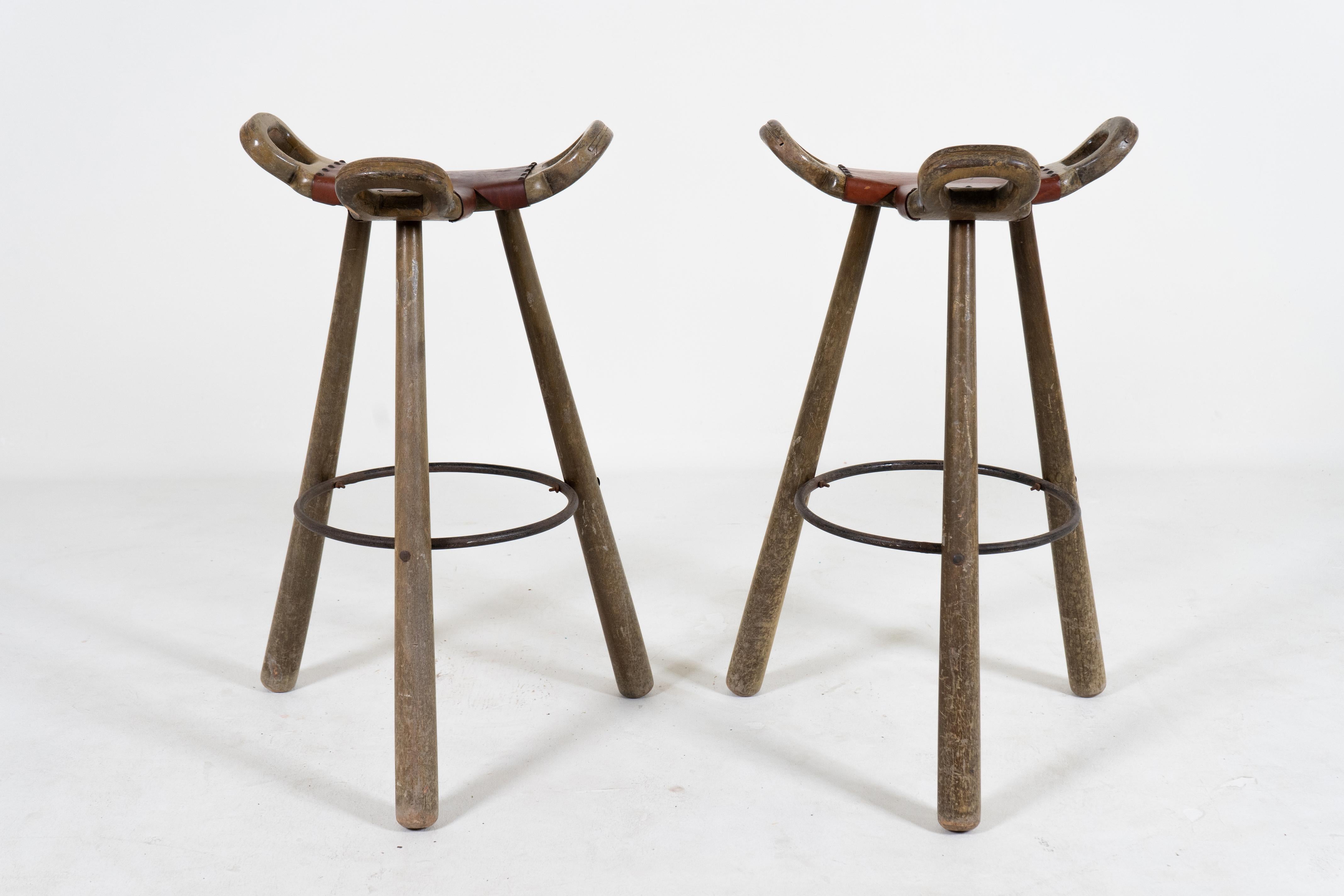 A Pair of Scandinavian Bar Stools by Carl Malmsten, 1950s In Good Condition In Chicago, IL