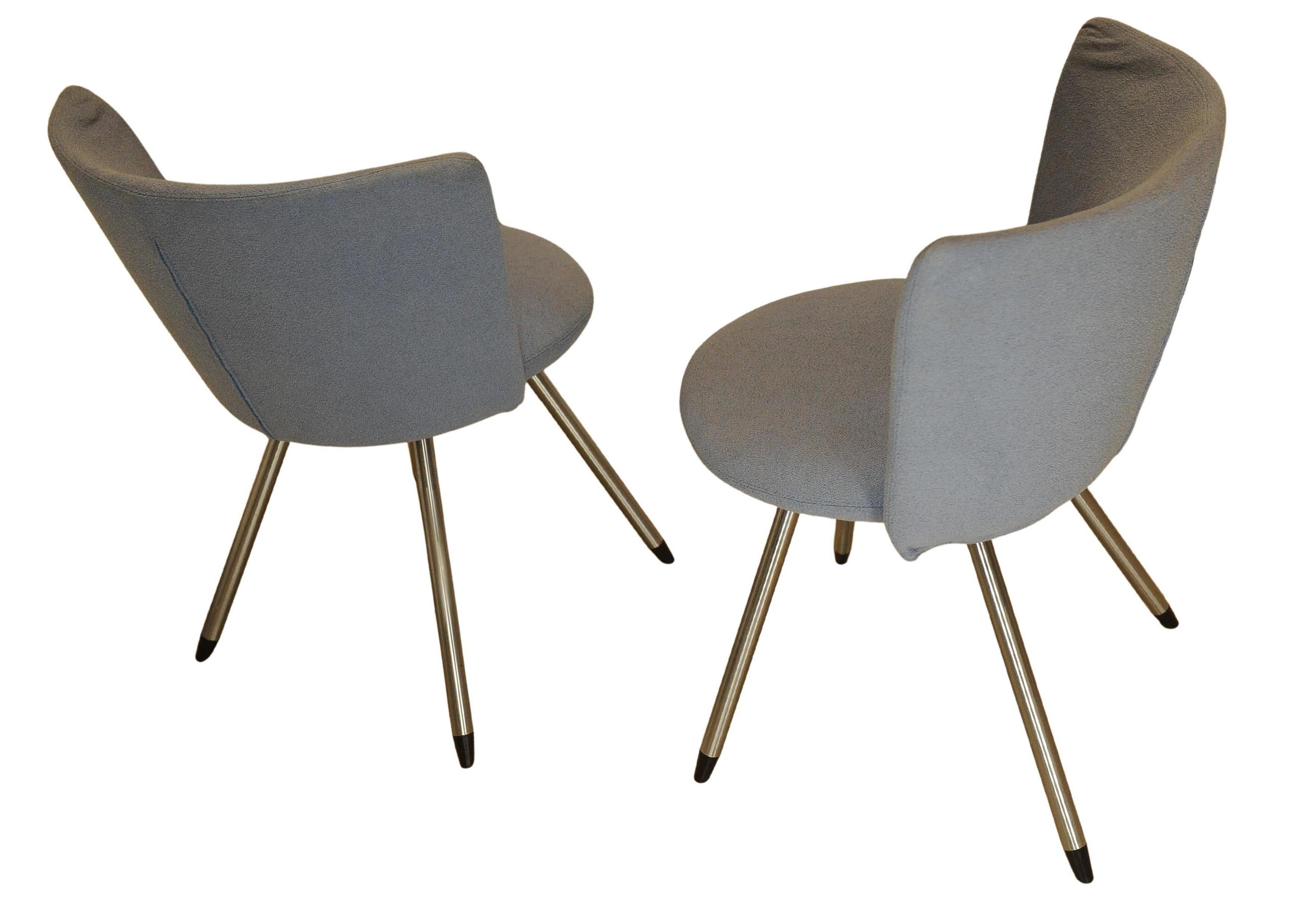 Pareja de sillas de cóctel escandinavas modernas de color azul, modelo Ej11, de Erik Jorgensen en venta 1