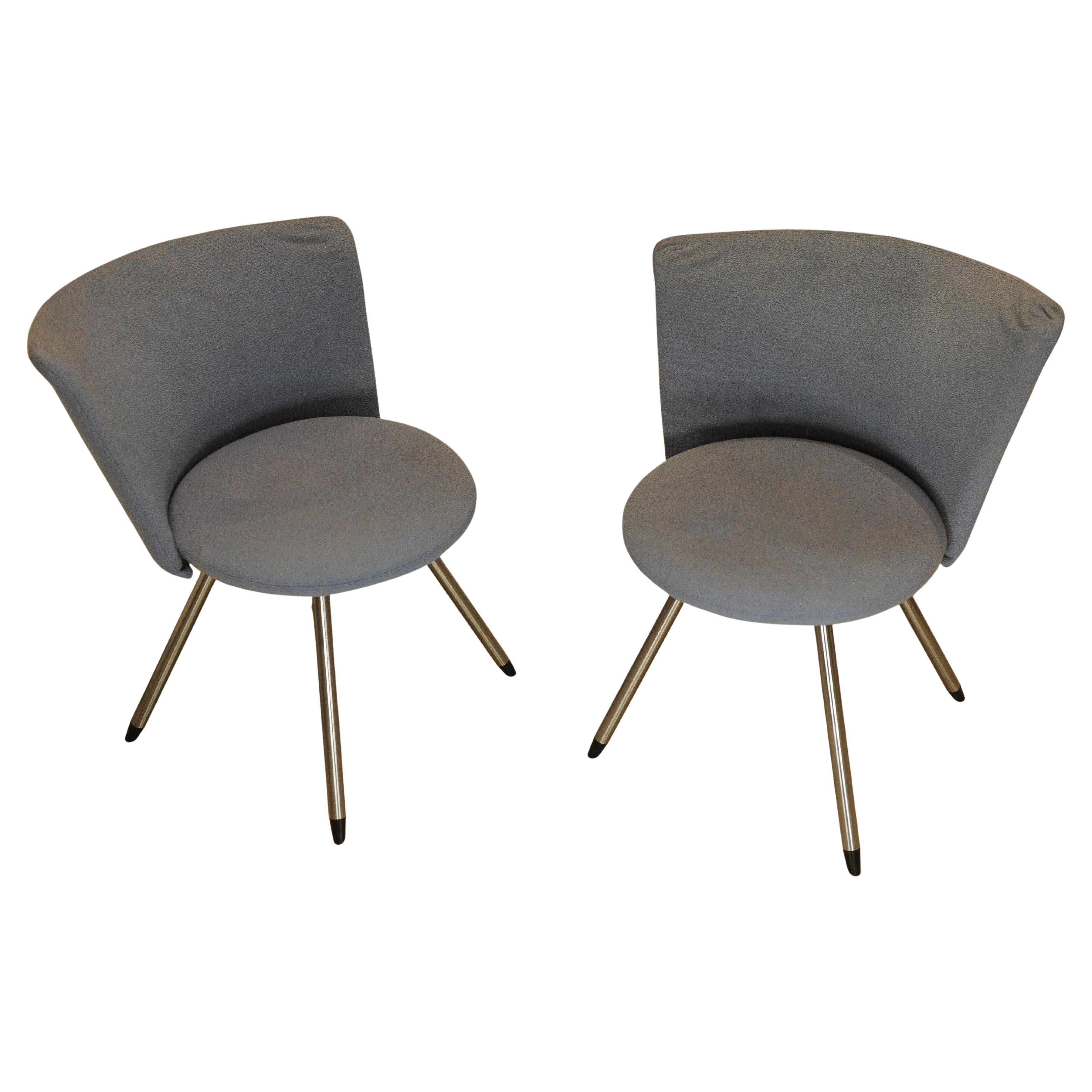 Pareja de sillas de cóctel escandinavas modernas de color azul, modelo Ej11, de Erik Jorgensen