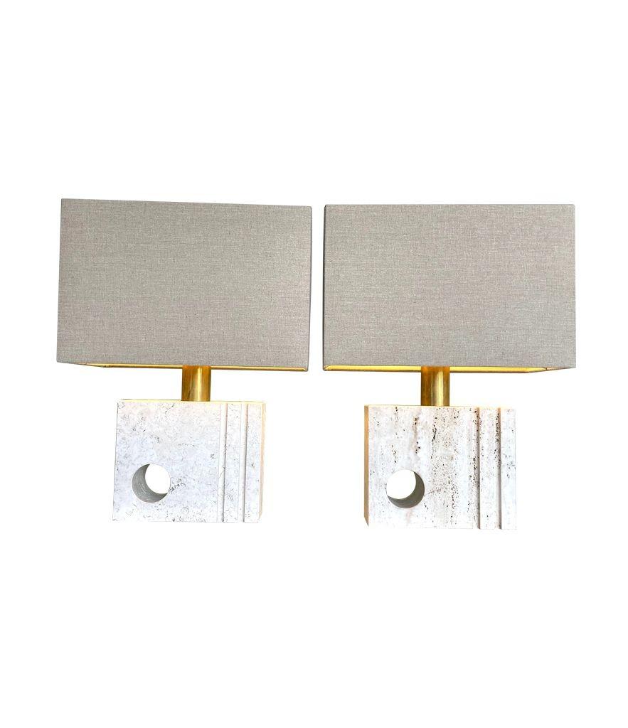 Brass A pair of sculptural Italian 1970s Travertine lamps by Fratelli Mannelli For Sale