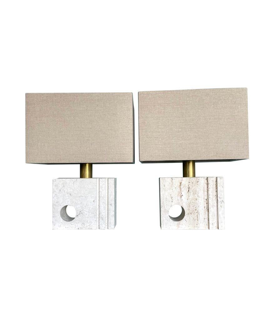 A pair of sculptural Italian 1970s Travertine lamps by Fratelli Mannelli For Sale 3