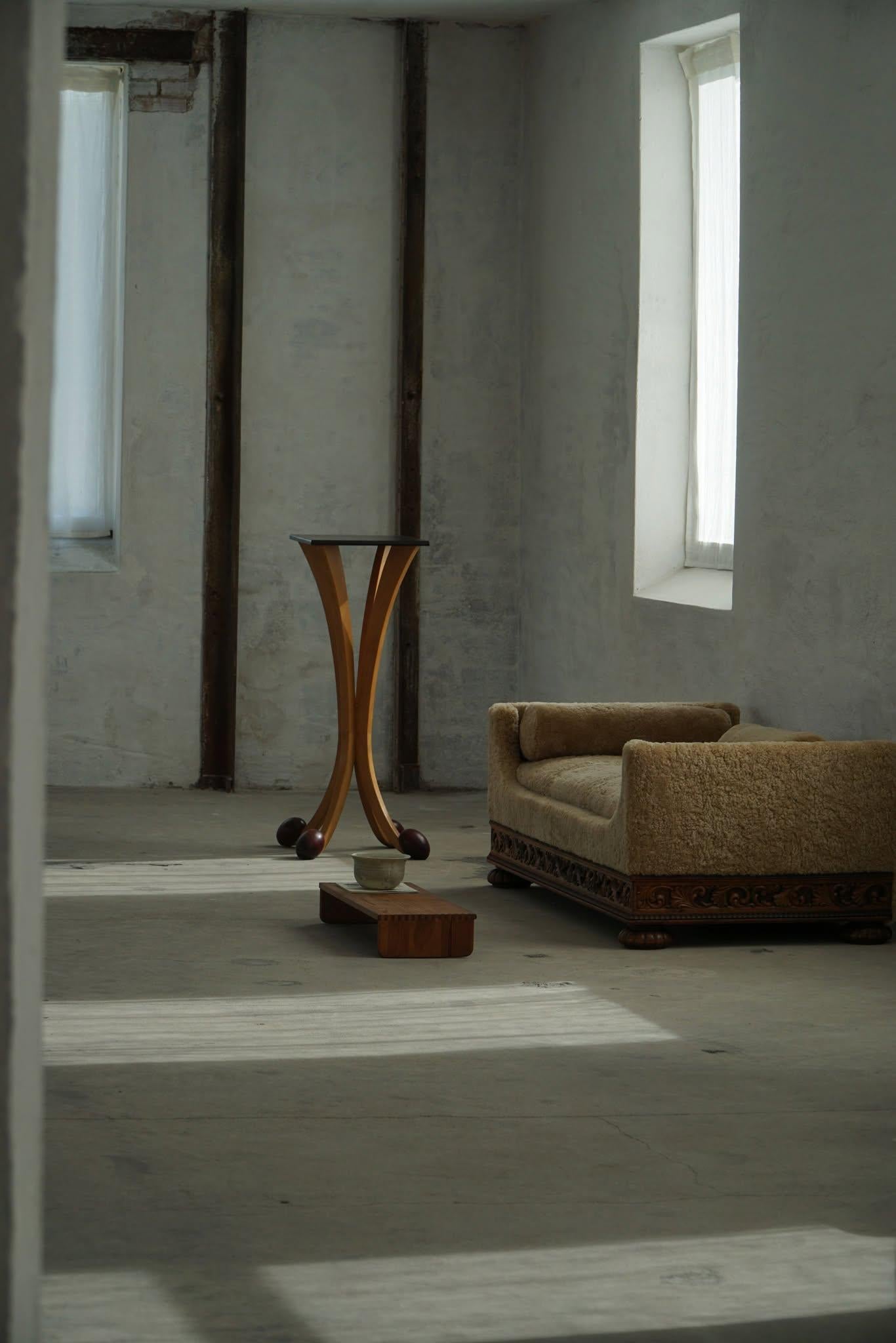 Coppia di piedistalli scultorei, design francese postmoderno, anni '80 in vendita 3