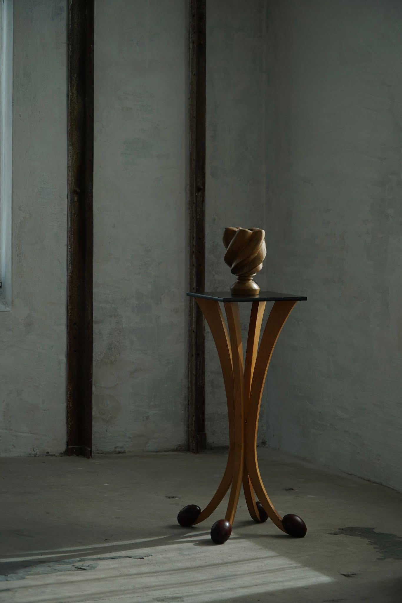 XX secolo Coppia di piedistalli scultorei, design francese postmoderno, anni '80 in vendita