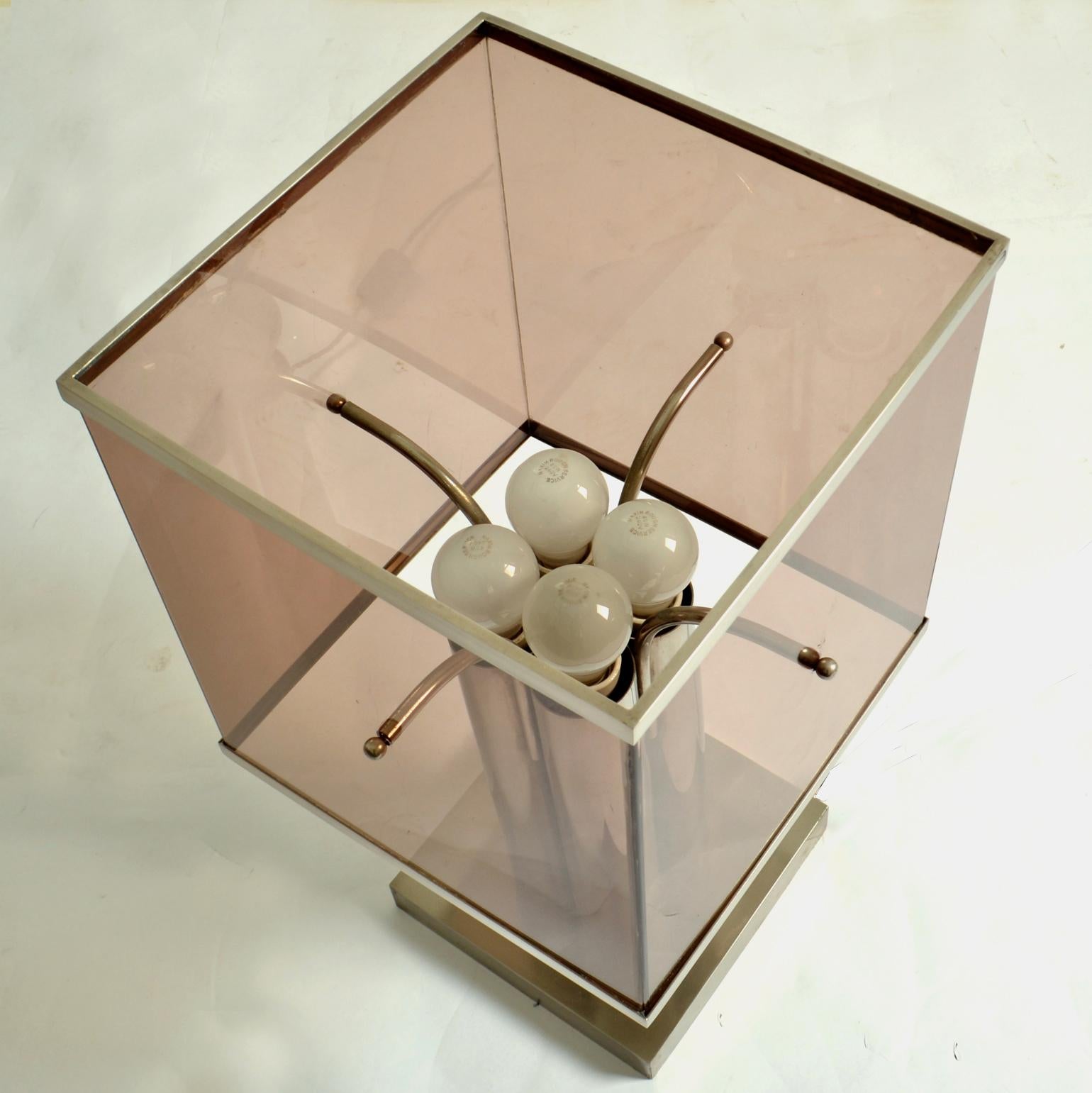 Minimalistische quadratische Tischlampen, Romeo Rega zugeschrieben, Paar im Angebot 1