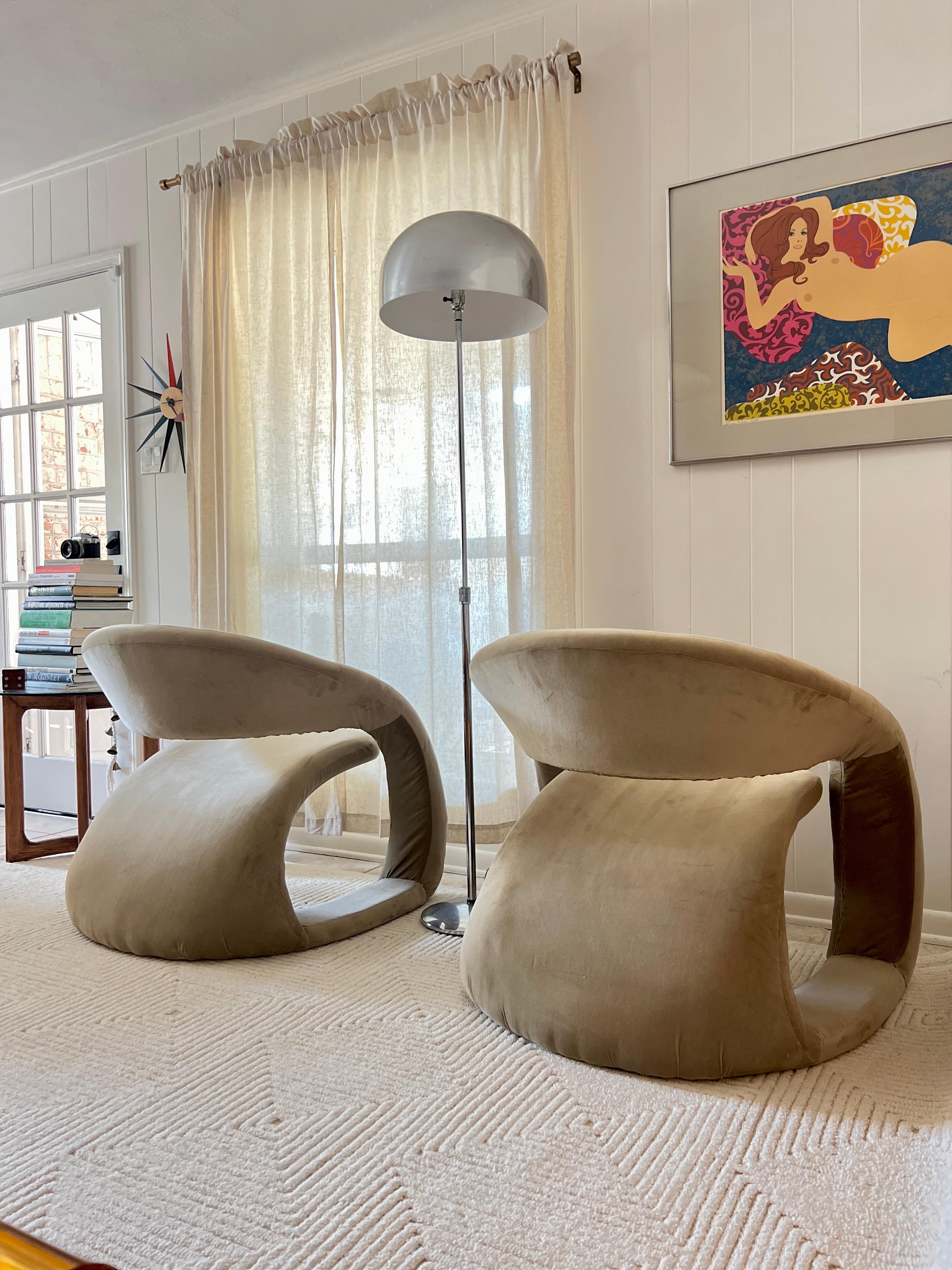 A pair of sculptural tongue chairs by Jaymar, circa 1980s. In sage green velvet 8