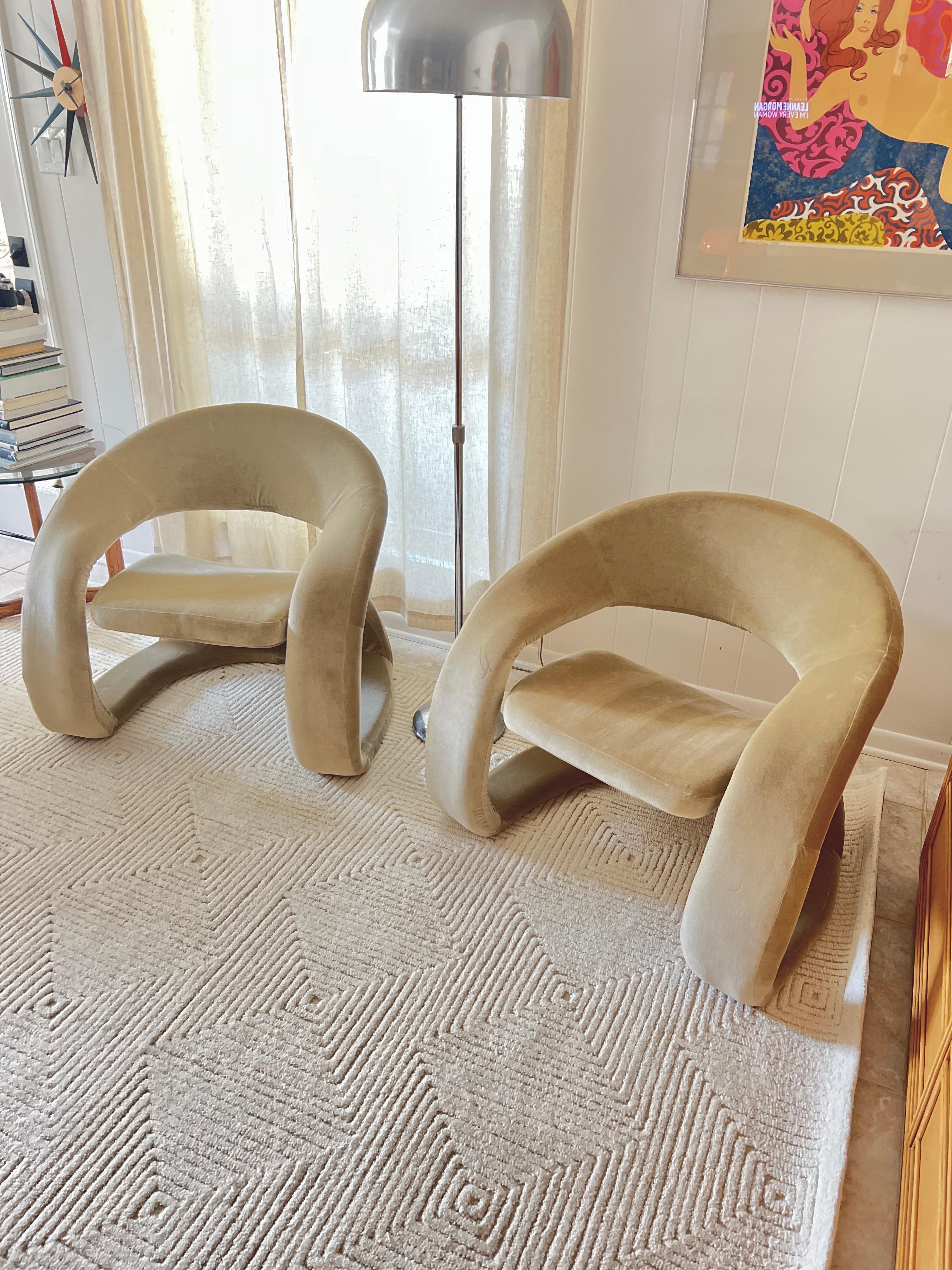 A pair of sculptural tongue chairs by Jaymar, circa 1980s. In sage green velvet 13