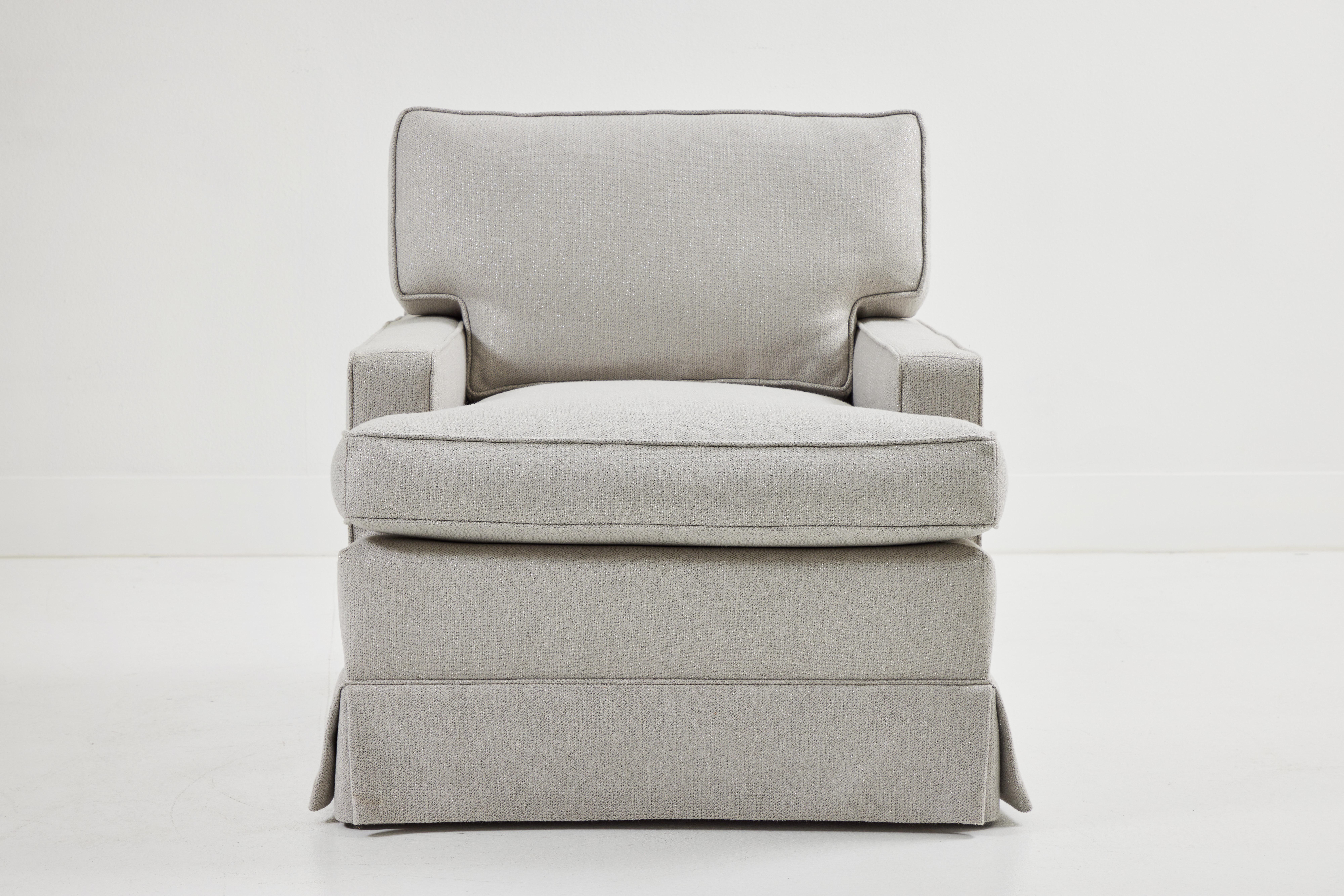 Pair of Seniah Chairs with an Ottoman by Billy Haines Inc In Good Condition In Palm Desert, CA