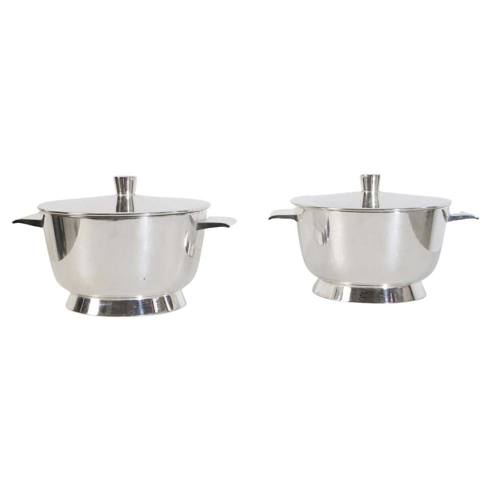 ENSEMBLE DE PLATS EN METAL ARGENTE | Christie's ENSEMBLE DE PLATS EN METAL ARGENTE | Christie's