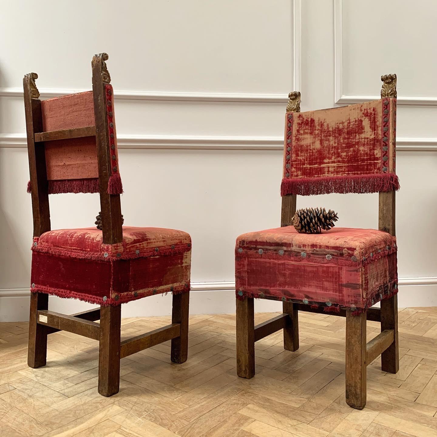 Hand-Carved Pair of Seventeenth Century Italian Chairs For Sale