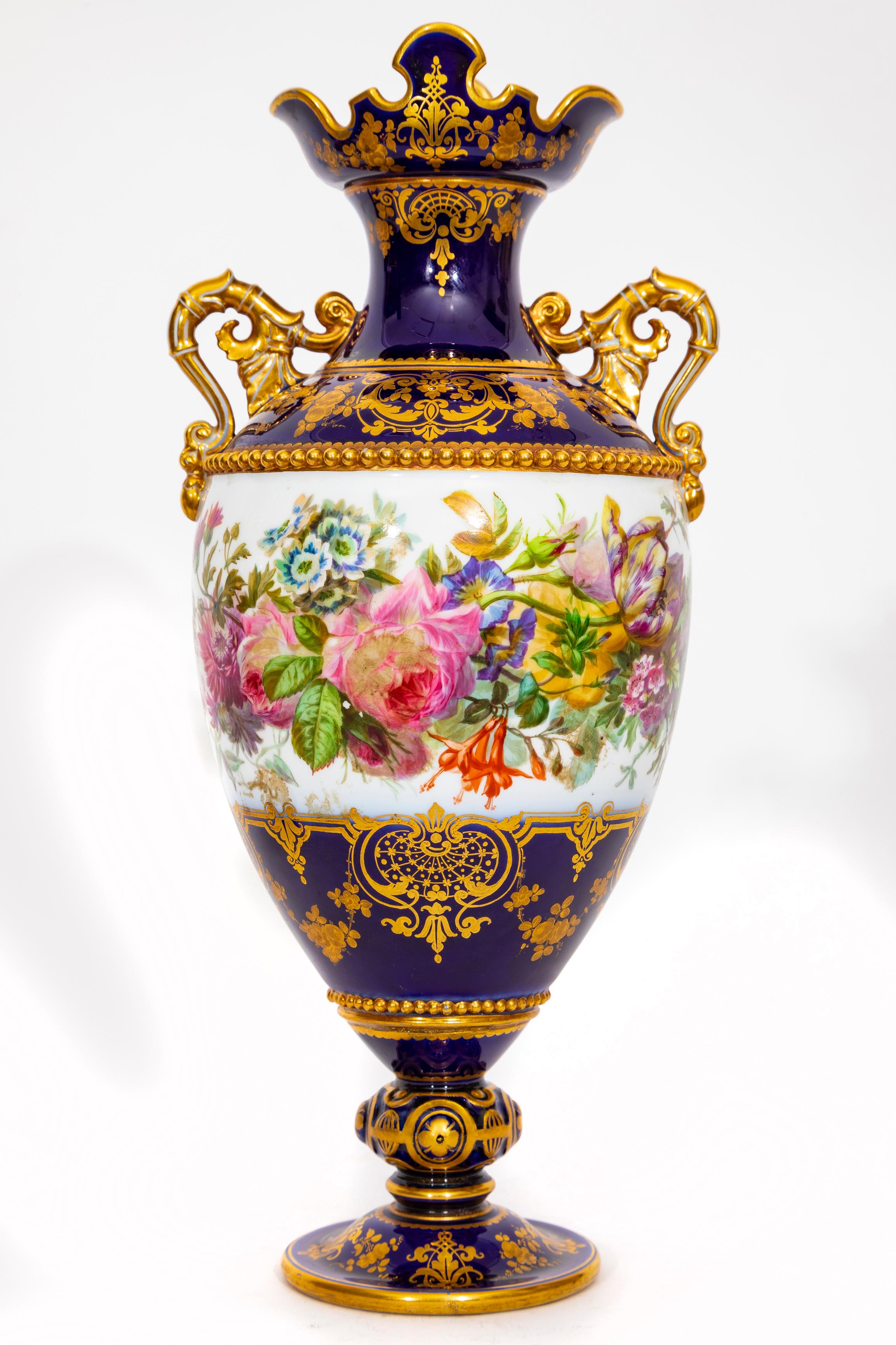 Mid-19th Century A Pair Of Sevres Porcelain Cobalt-Blue Ground Vases Adélaïde, 2eme Grandeur For Sale