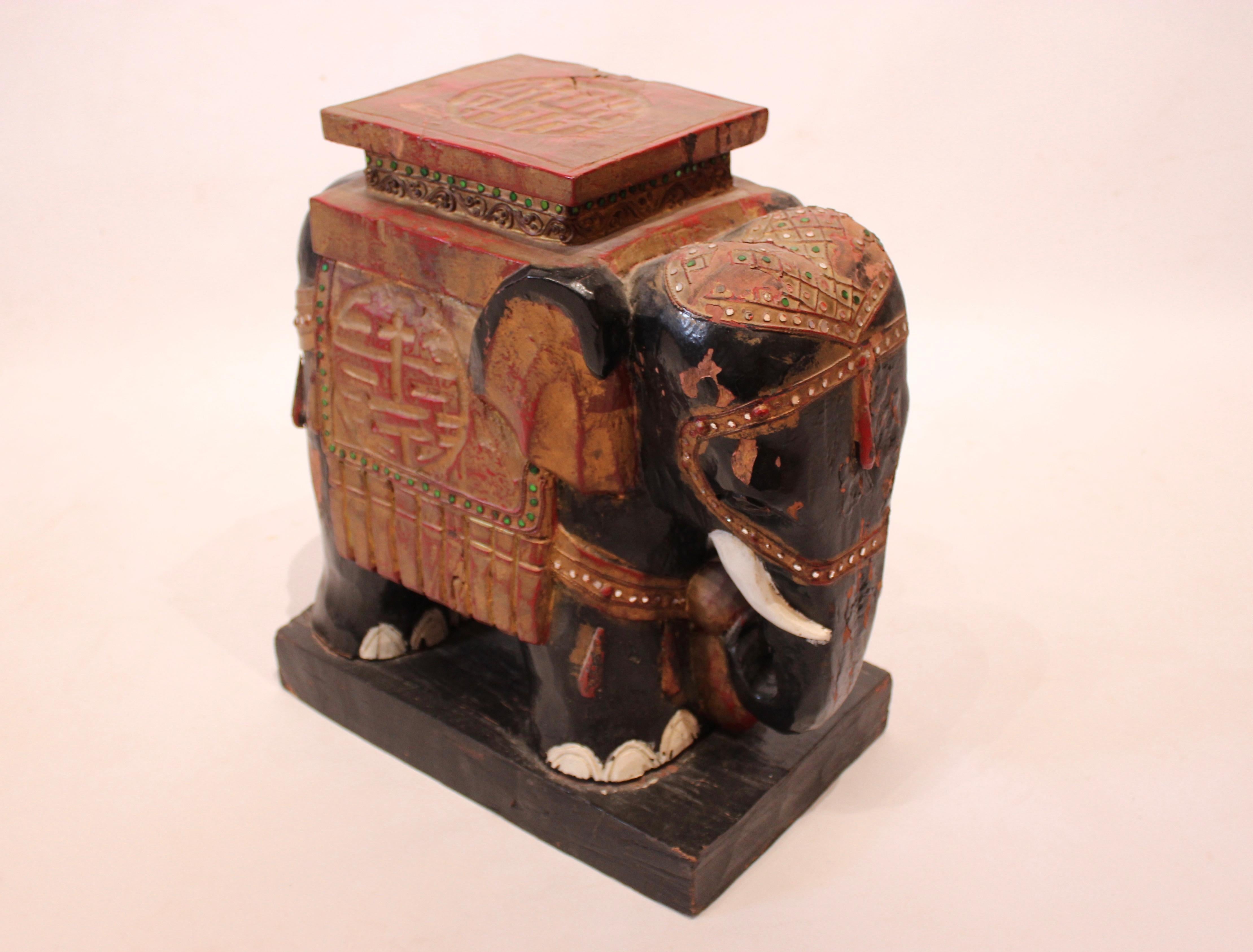 Pair of Sidetables with Glass Plate and Bottom of Chinese Elephants, 1880s In Good Condition For Sale In Lejre, DK