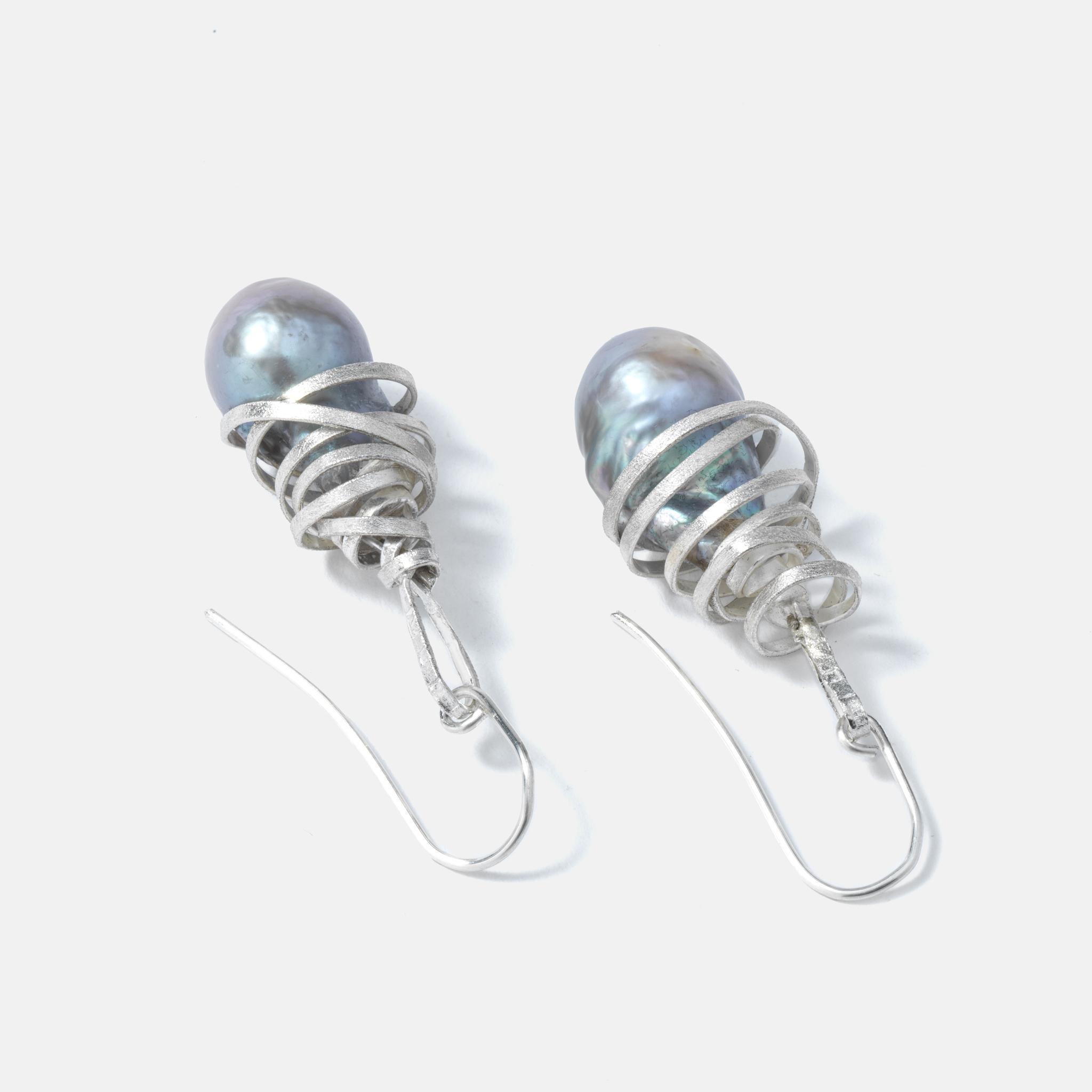 Women's or Men's A pair of silver and pearl ear rings. Handmade 2023 in Lund Sweden. For Sale