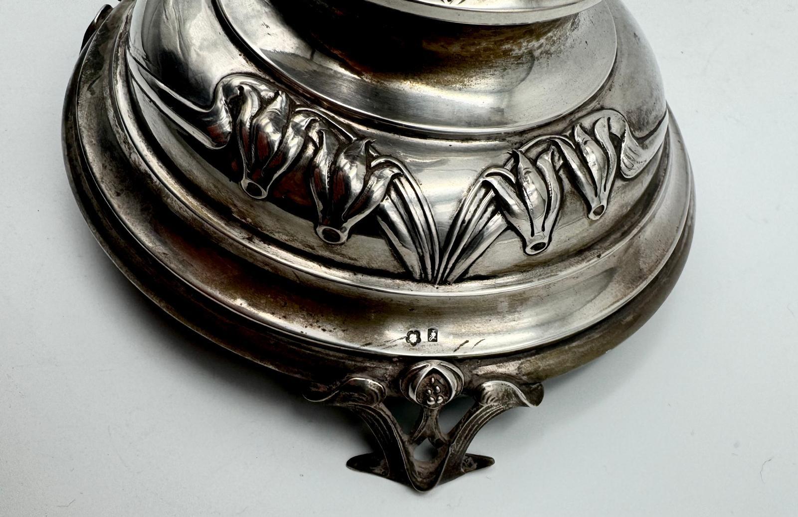 Ein Paar silberne Jugendstilkandelaber von Eduard Friedman, Wien um 1910 (Silber) im Angebot